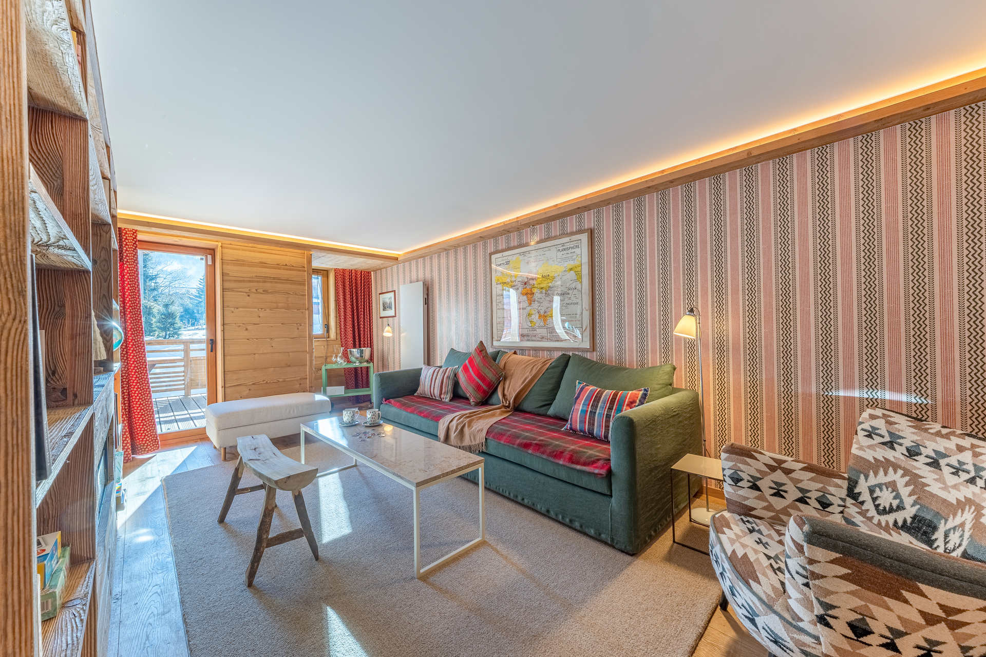 _lv_images__lot_0002340345_01_1454550