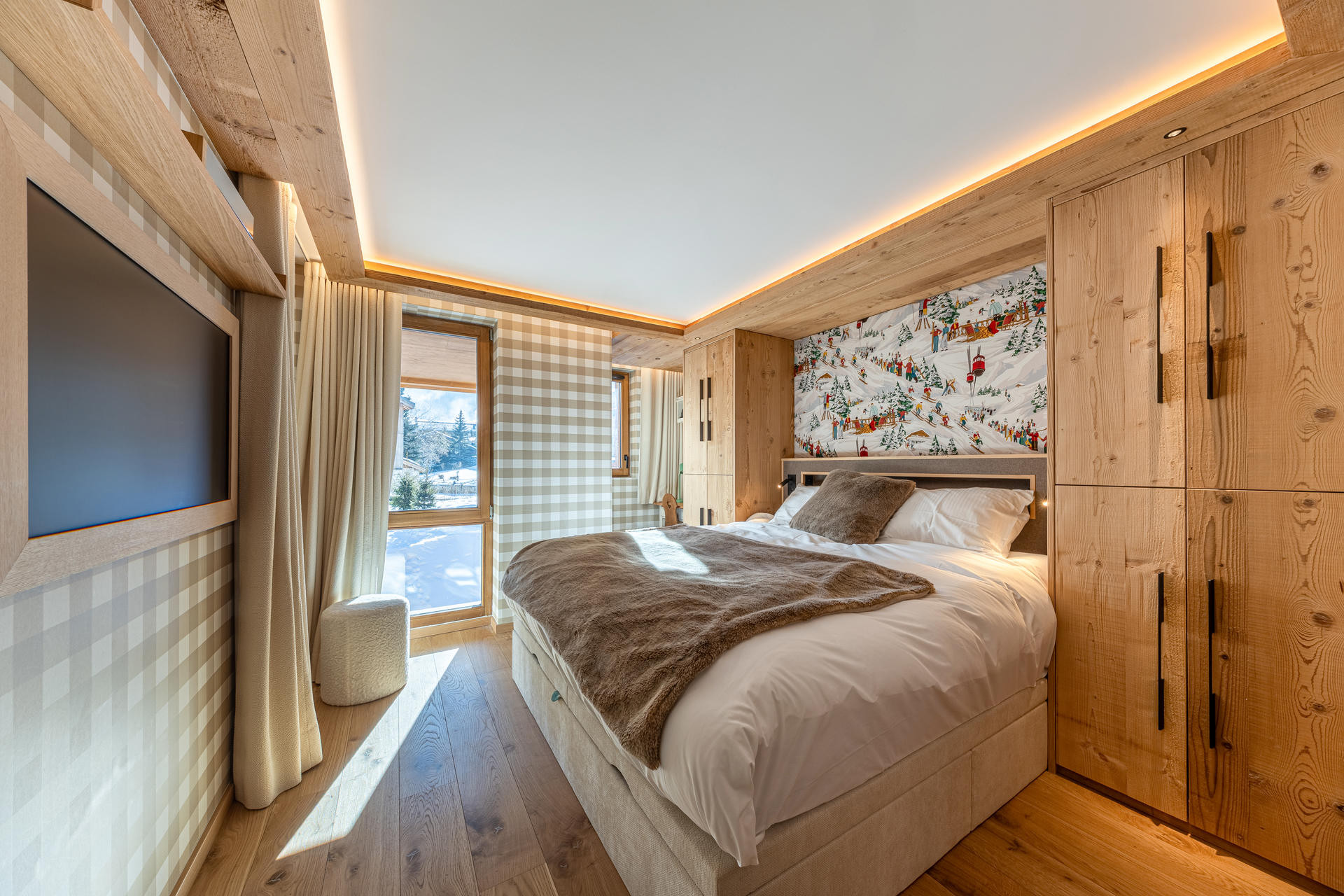 _lv_images__lot_0002340345_10_1454559