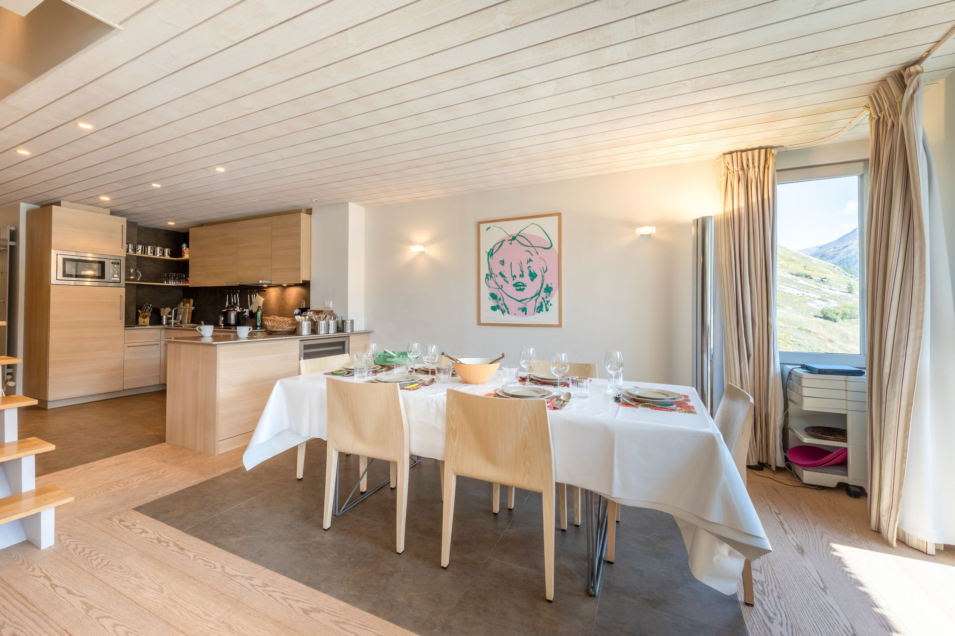 _lv_images__lot_0002340346_01_1454865