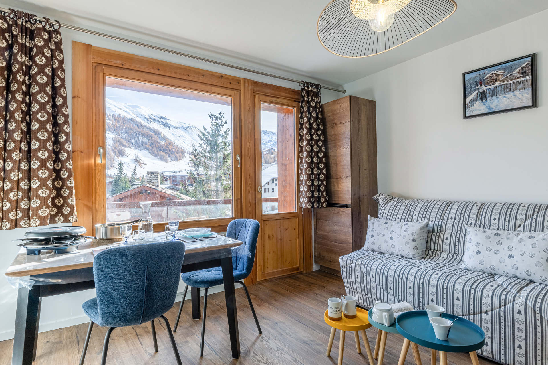 _lv_images__lot_0002340353_02_1456285