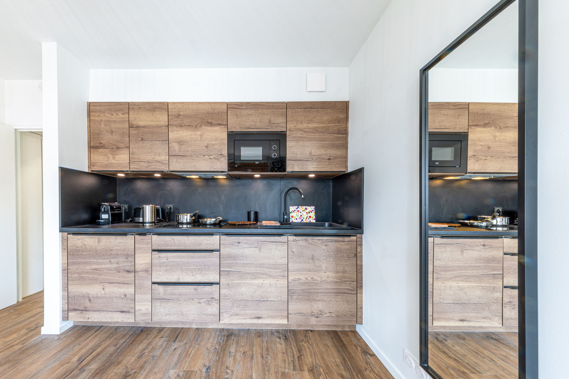 _lv_images__lot_0002340353_07_1456290