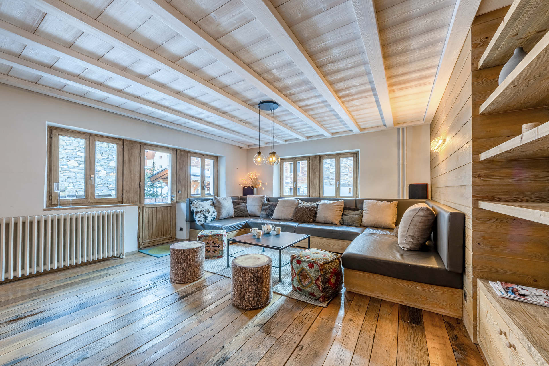 _lv_images__lot_0002340359_02_1454519