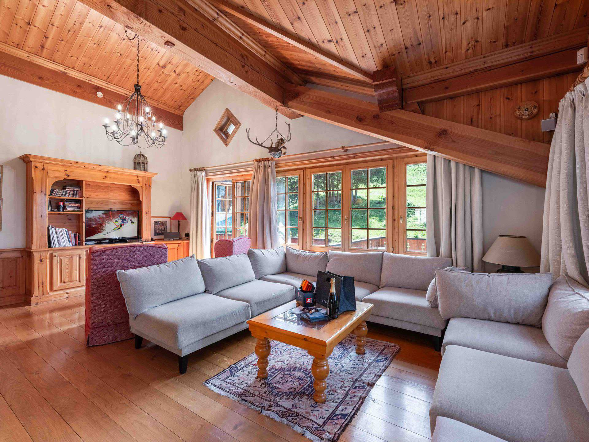 _lv_images__lot_0005880001_03_1445091