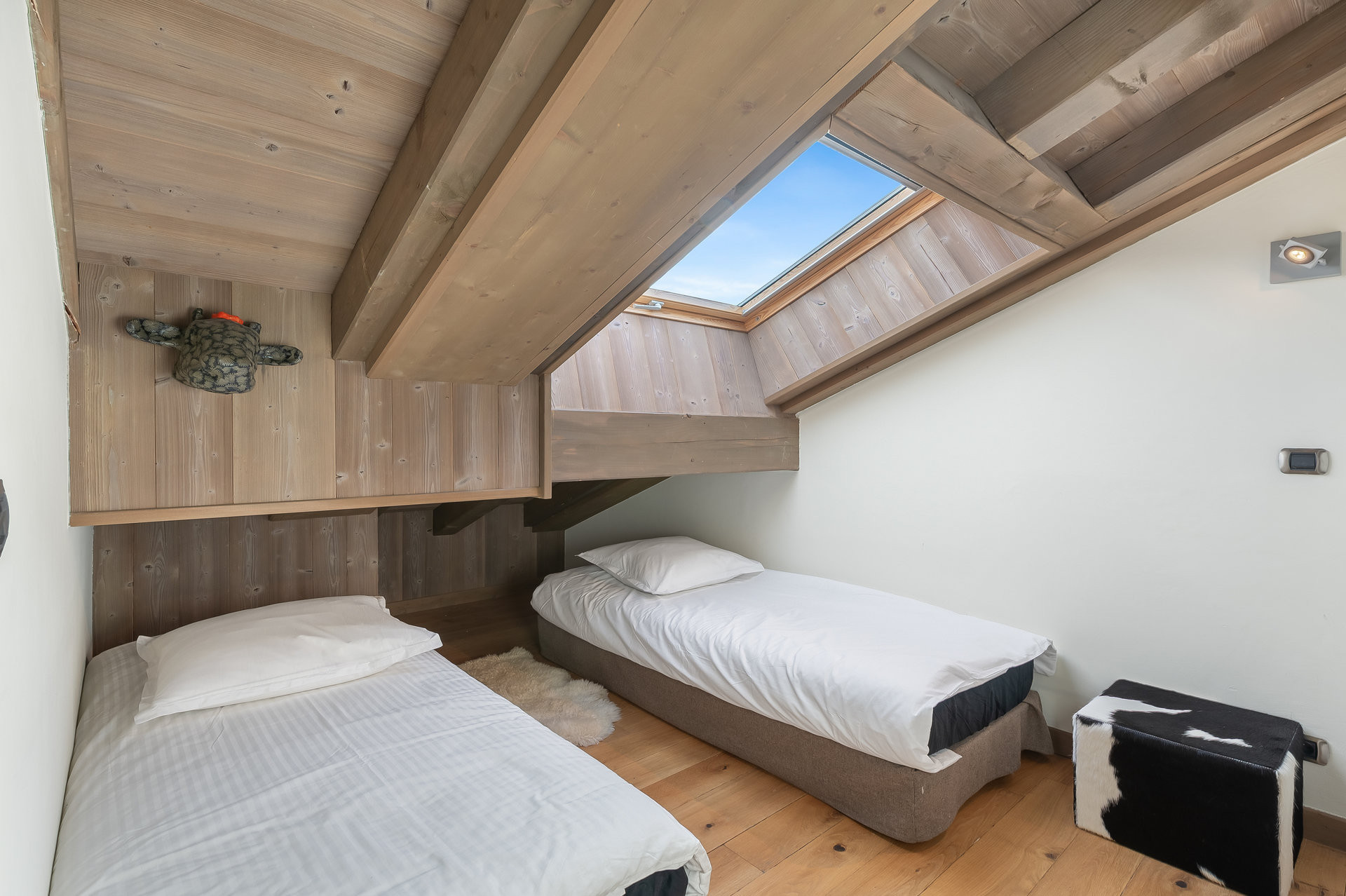 _lv_images__lot_0020010003_10_1448586