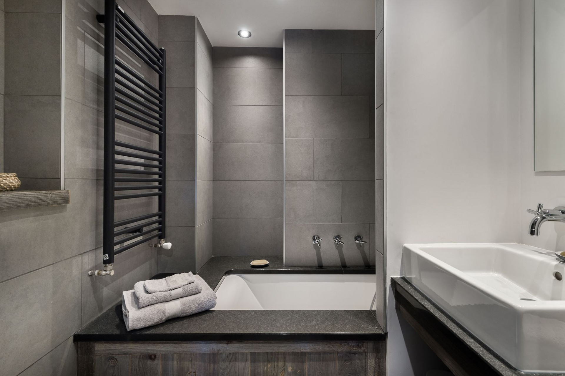 _lv_images__lot_0020920010_08_1448968