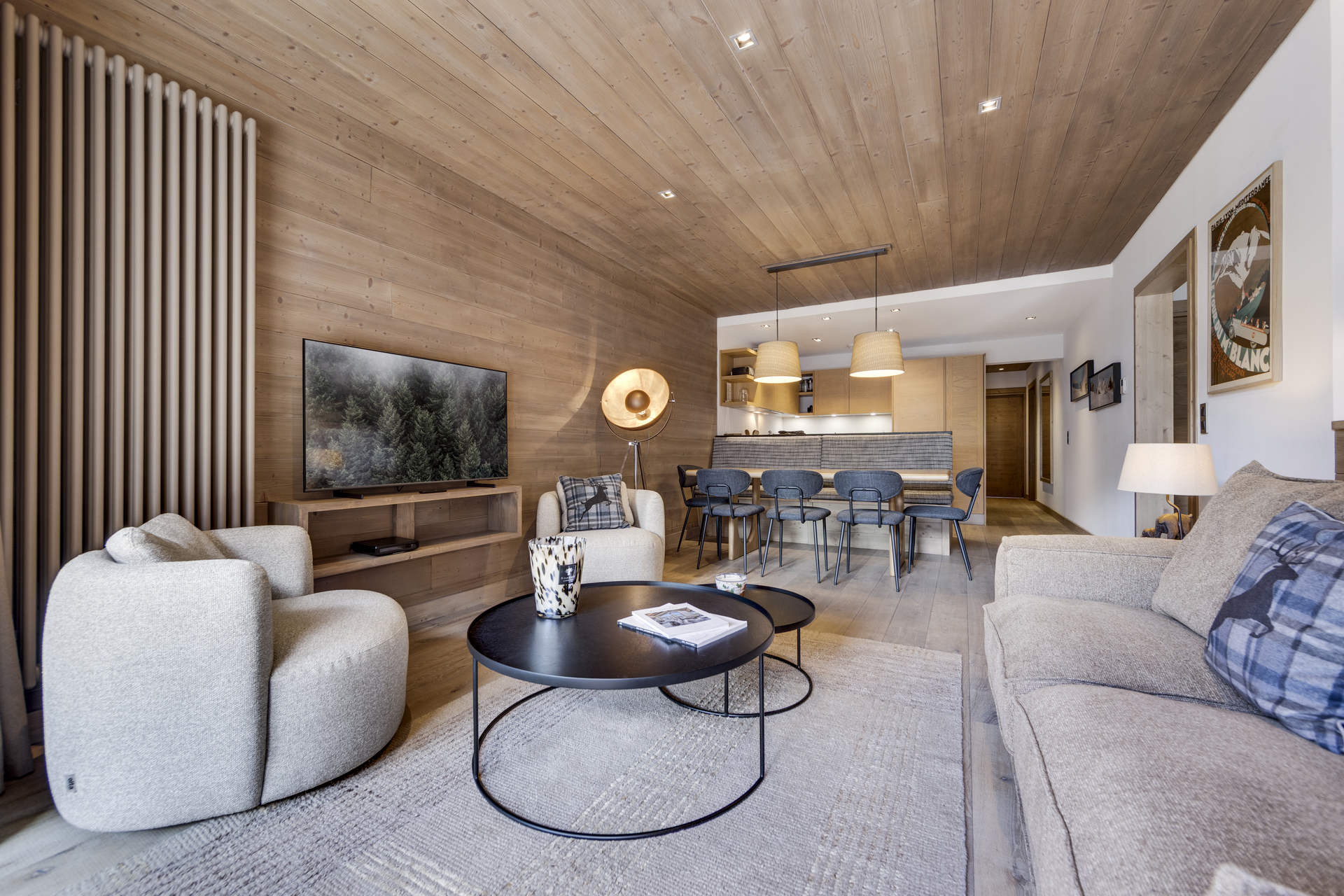 _lv_images__lot_0060420005_01_1446673