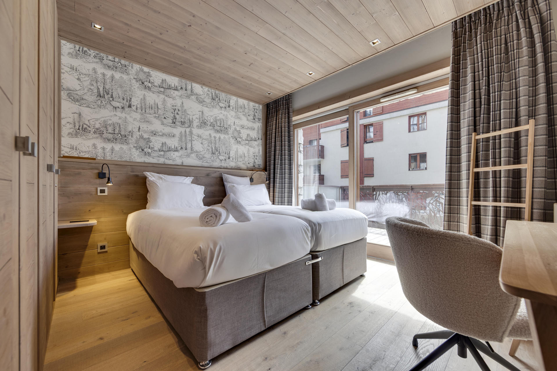 _lv_images__lot_0060420005_06_1446678