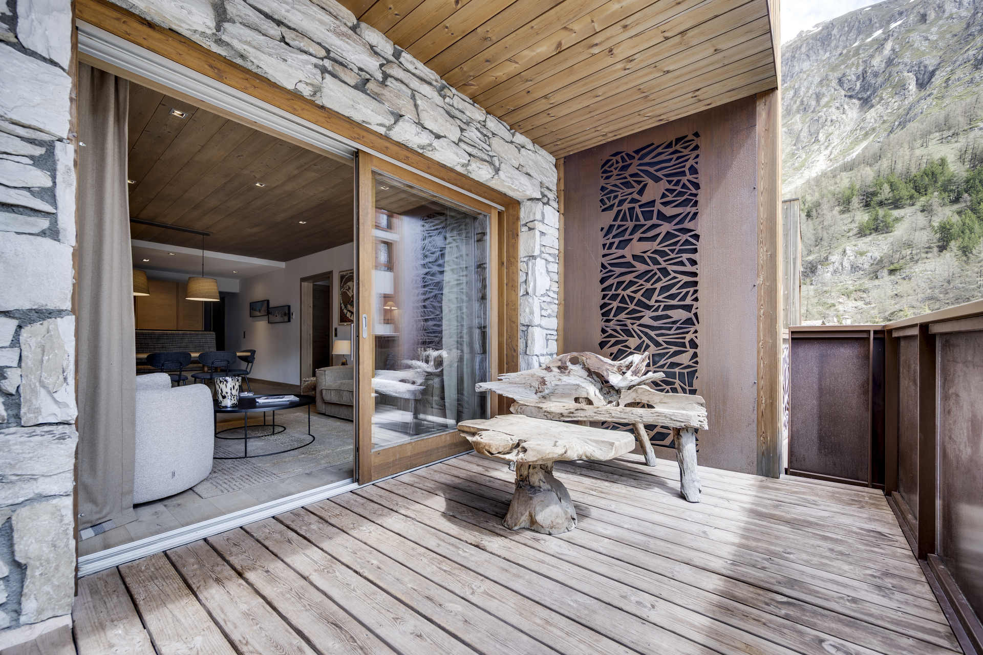 _lv_images__lot_0060420005_12_1446684