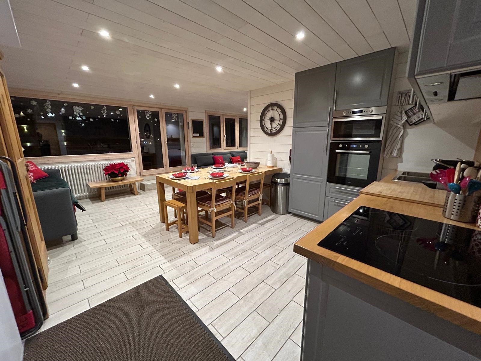 _lv_images__lot_0060510437_10_1445845