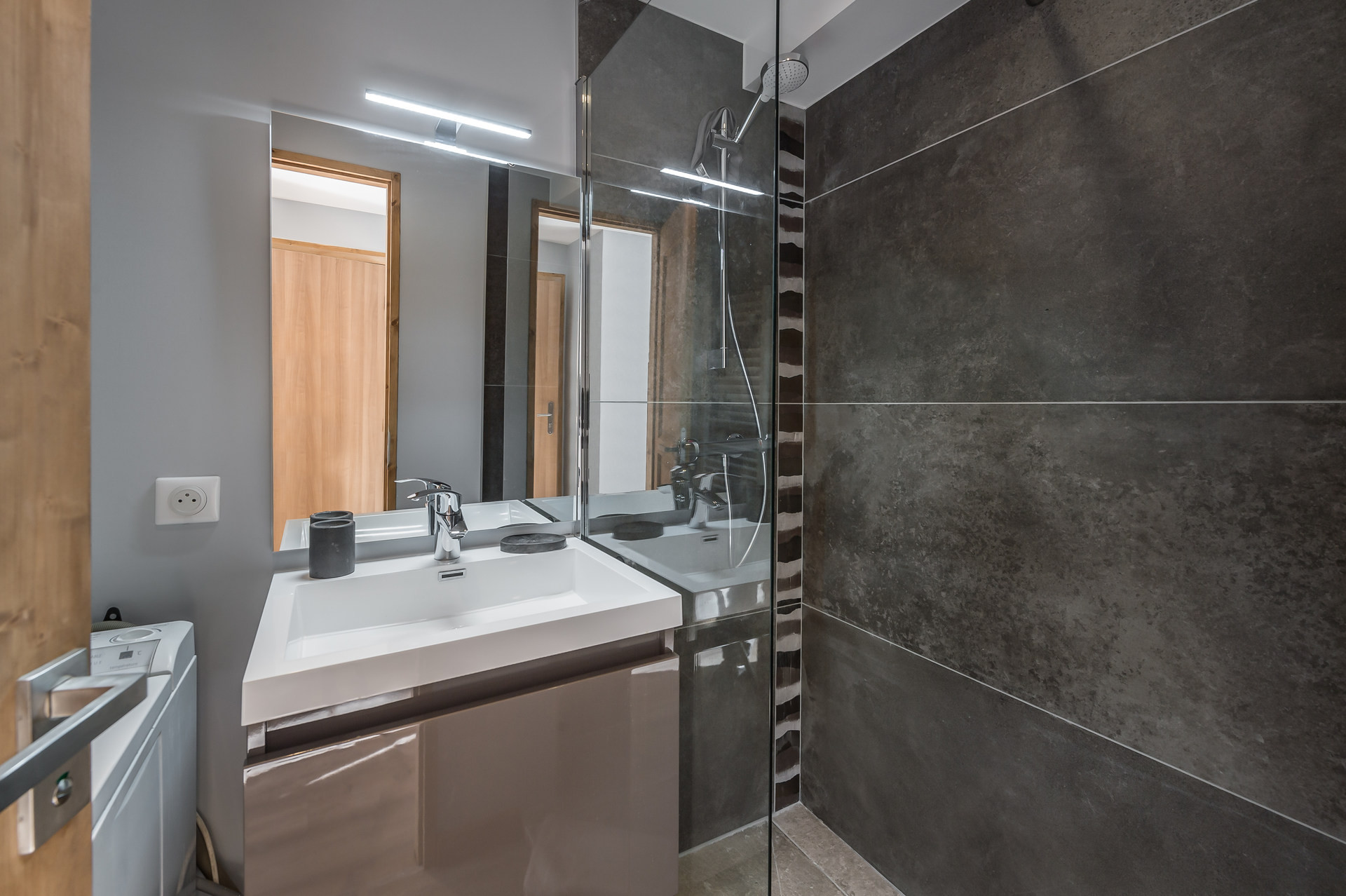 _lv_images__lot_0060510499_07_1445905