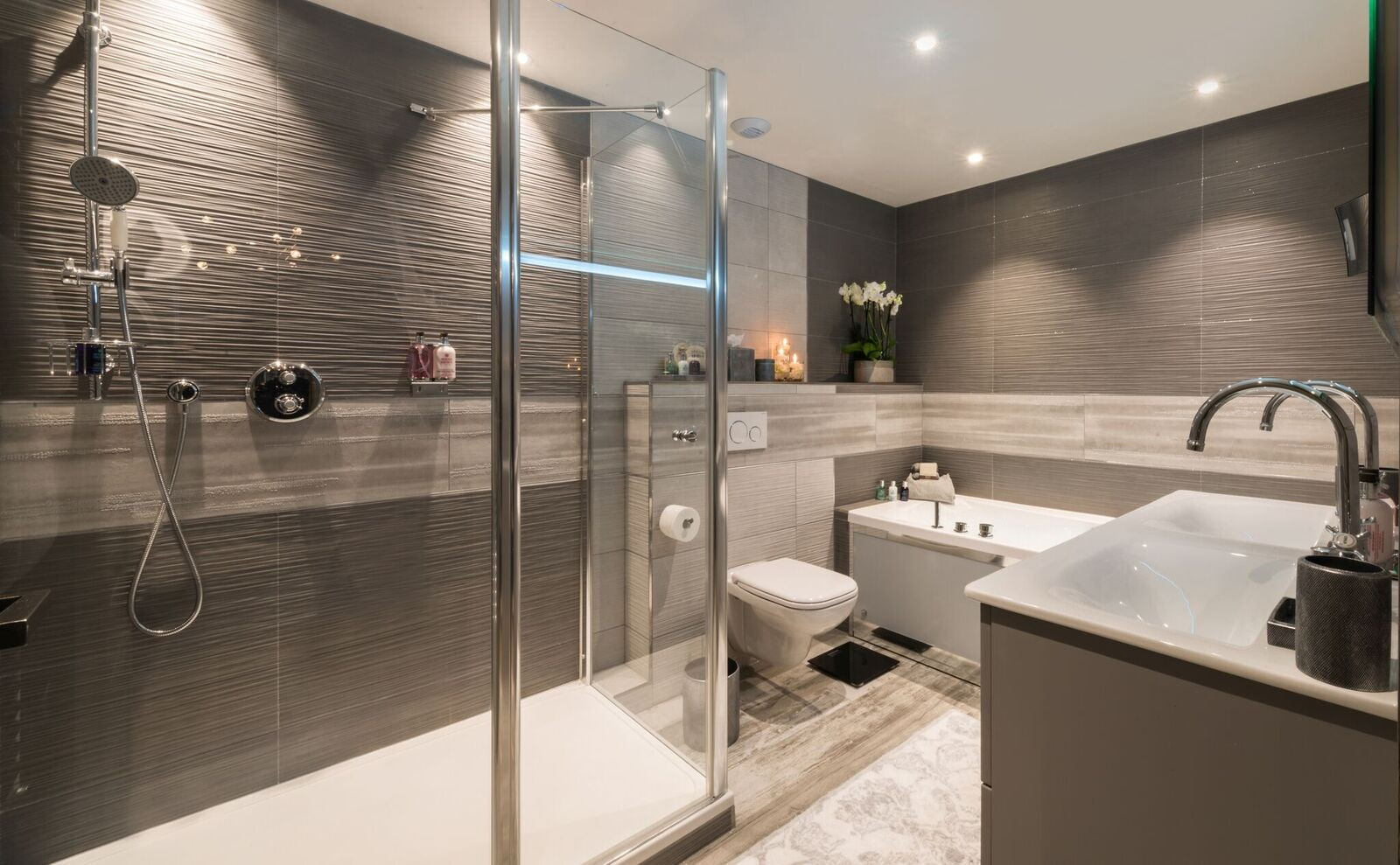 _lv_images__lot_0060510539_06_1448392