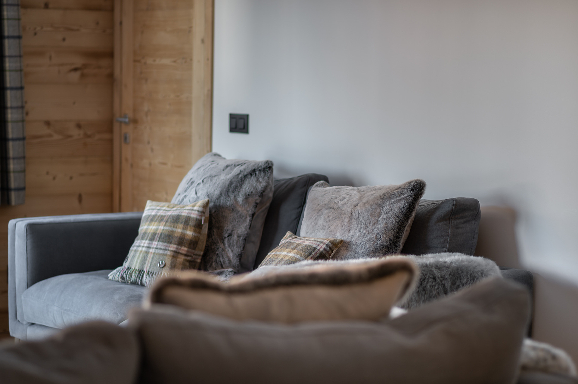 _lv_images__lot_0060510547_03_1445691