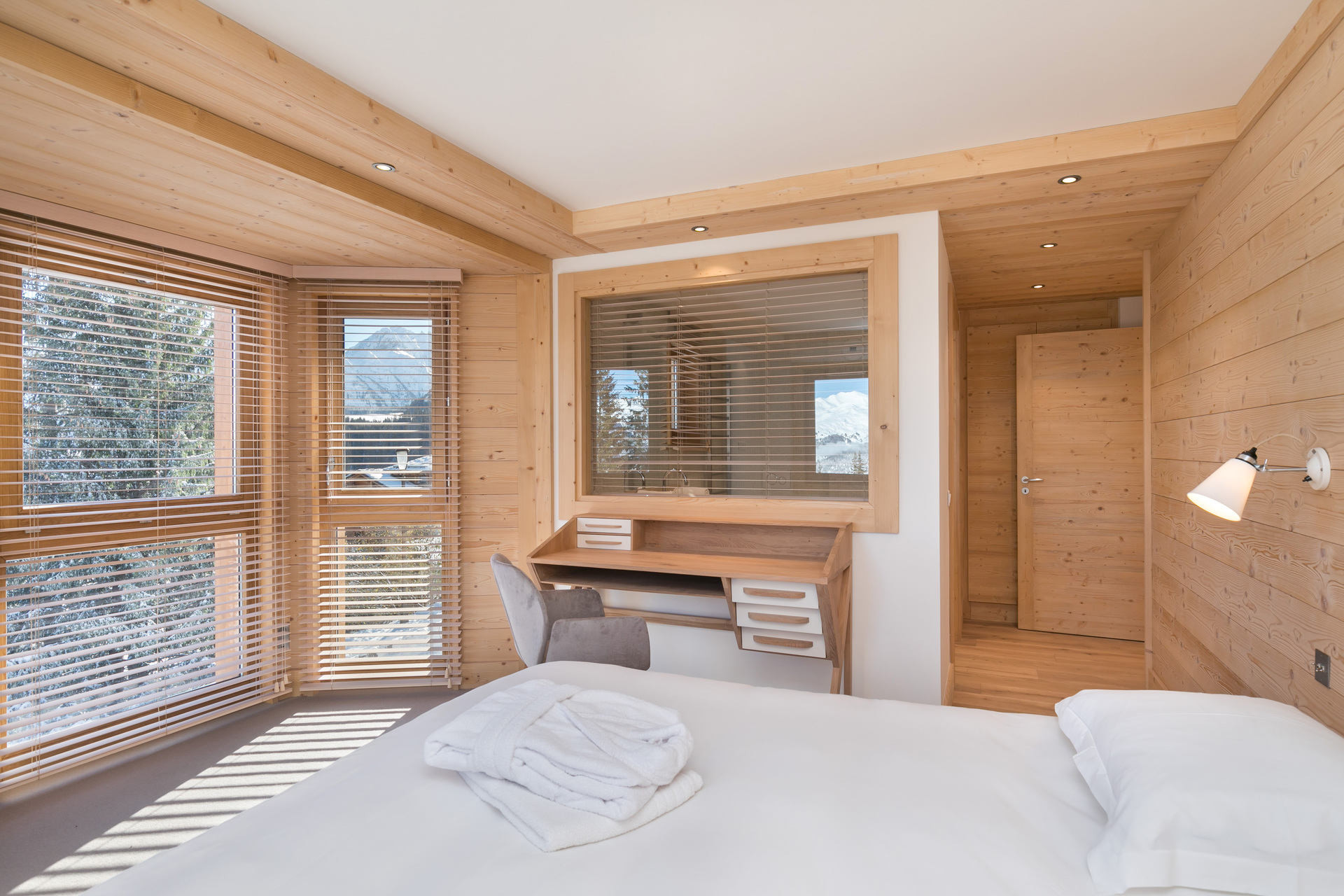 _lv_images__lot_0060510603_06_1448761