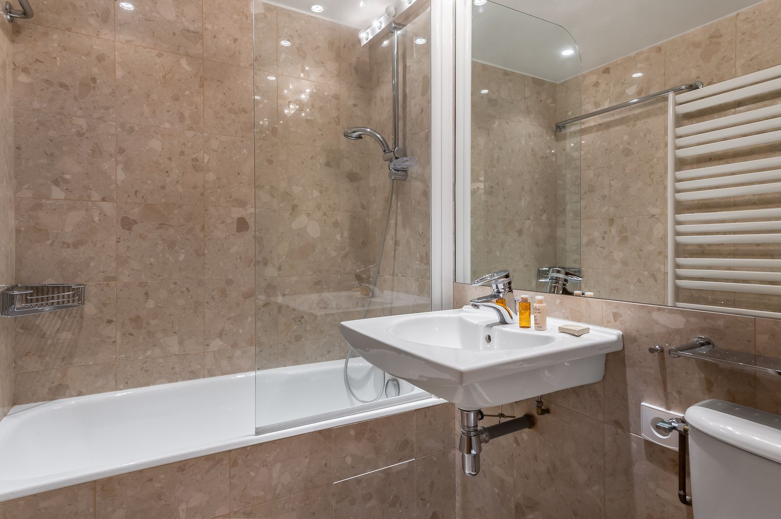 _lv_images__lot_0060510686_09_1448111