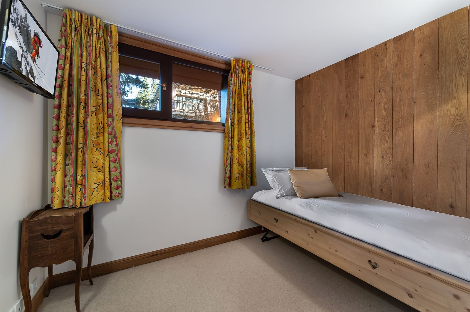 _lv_images__lot_0060510686_10_1448112