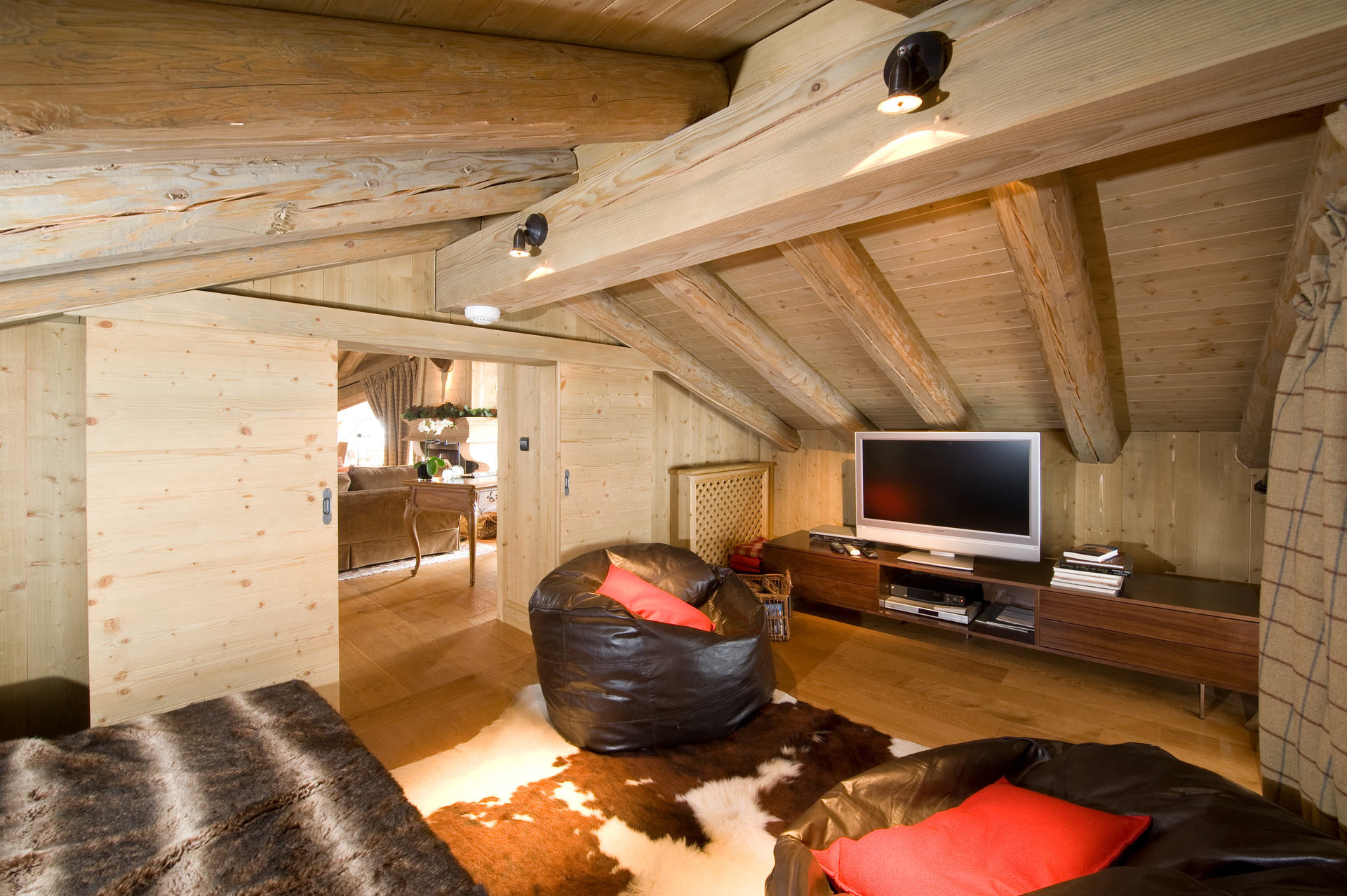 _lv_images__lot_0060510692_03_1448465