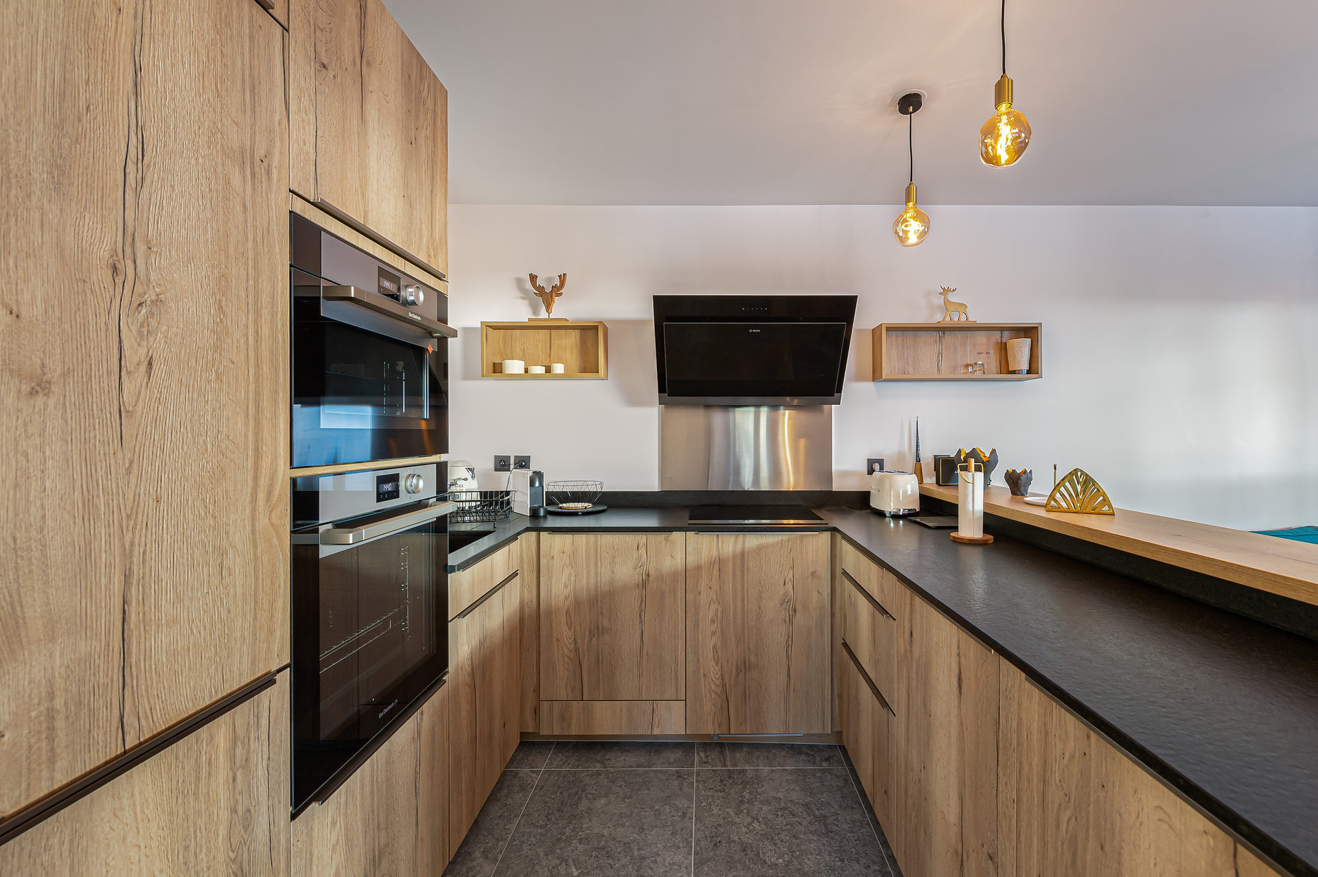 _lv_images__lot_0060510709_02_1446013