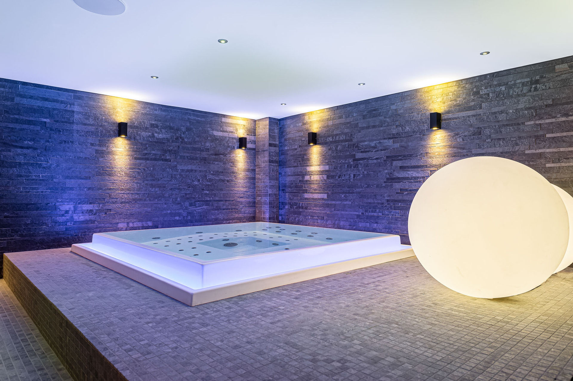 _lv_images__lot_0060510753_15_1446363