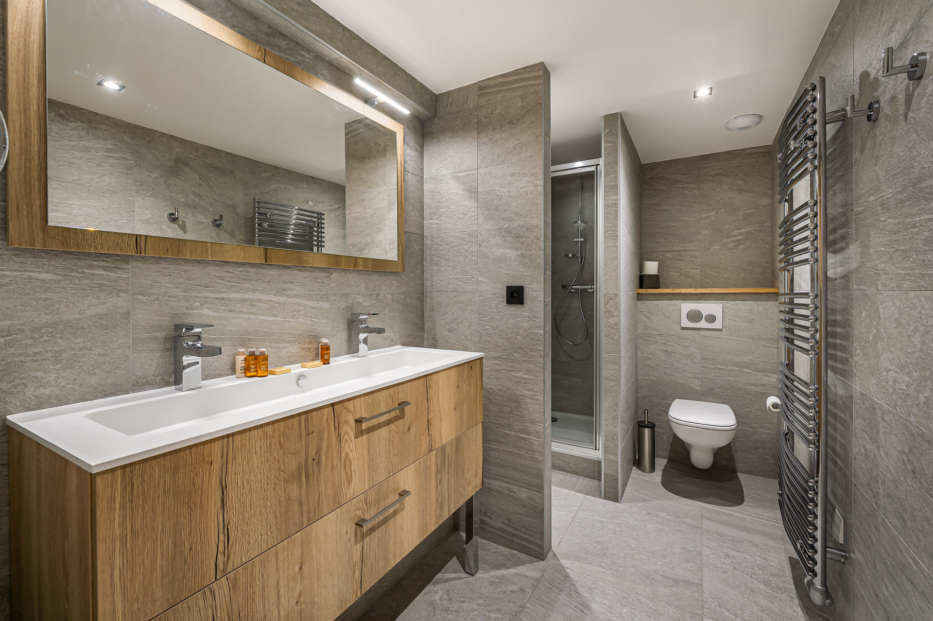 _lv_images__lot_0060510819_13_1445713