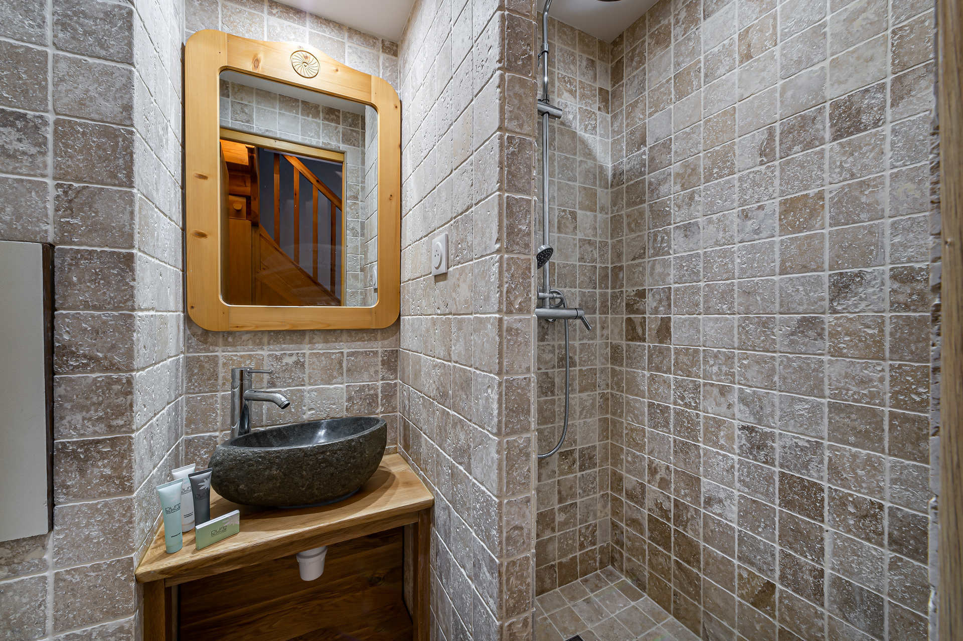 _lv_images__lot_0060510870_08_1446944