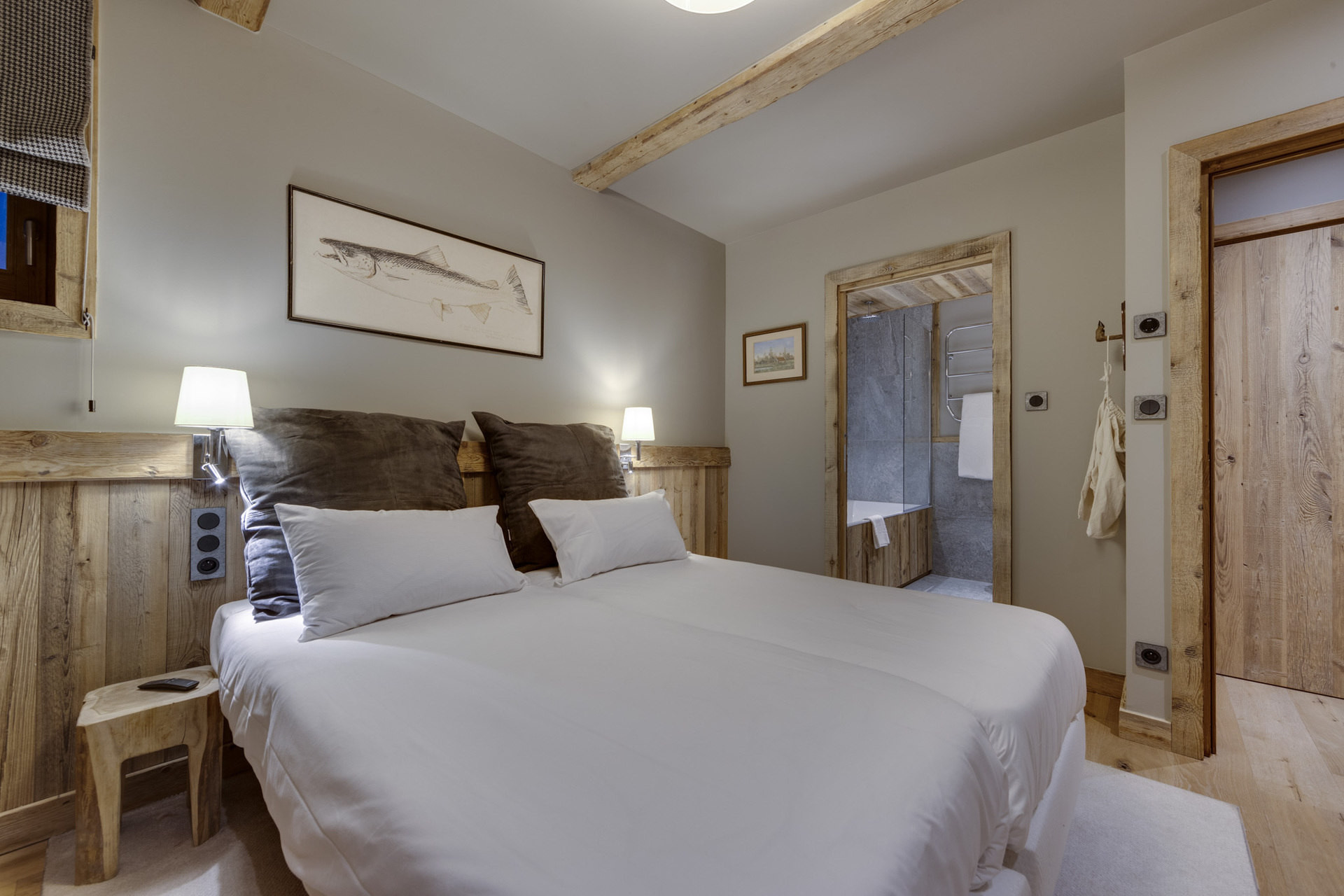 _lv_images__lot_0060510939_10_1446892