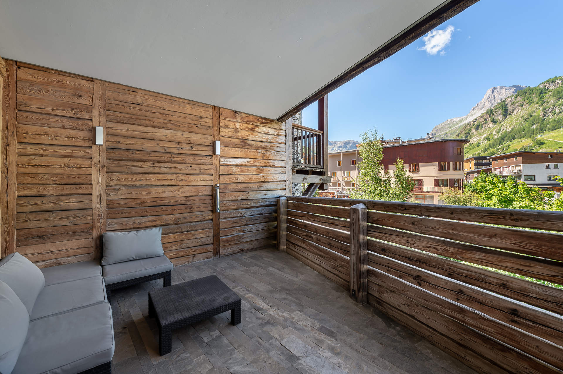 _lv_images__lot_0060510954_14_1446737