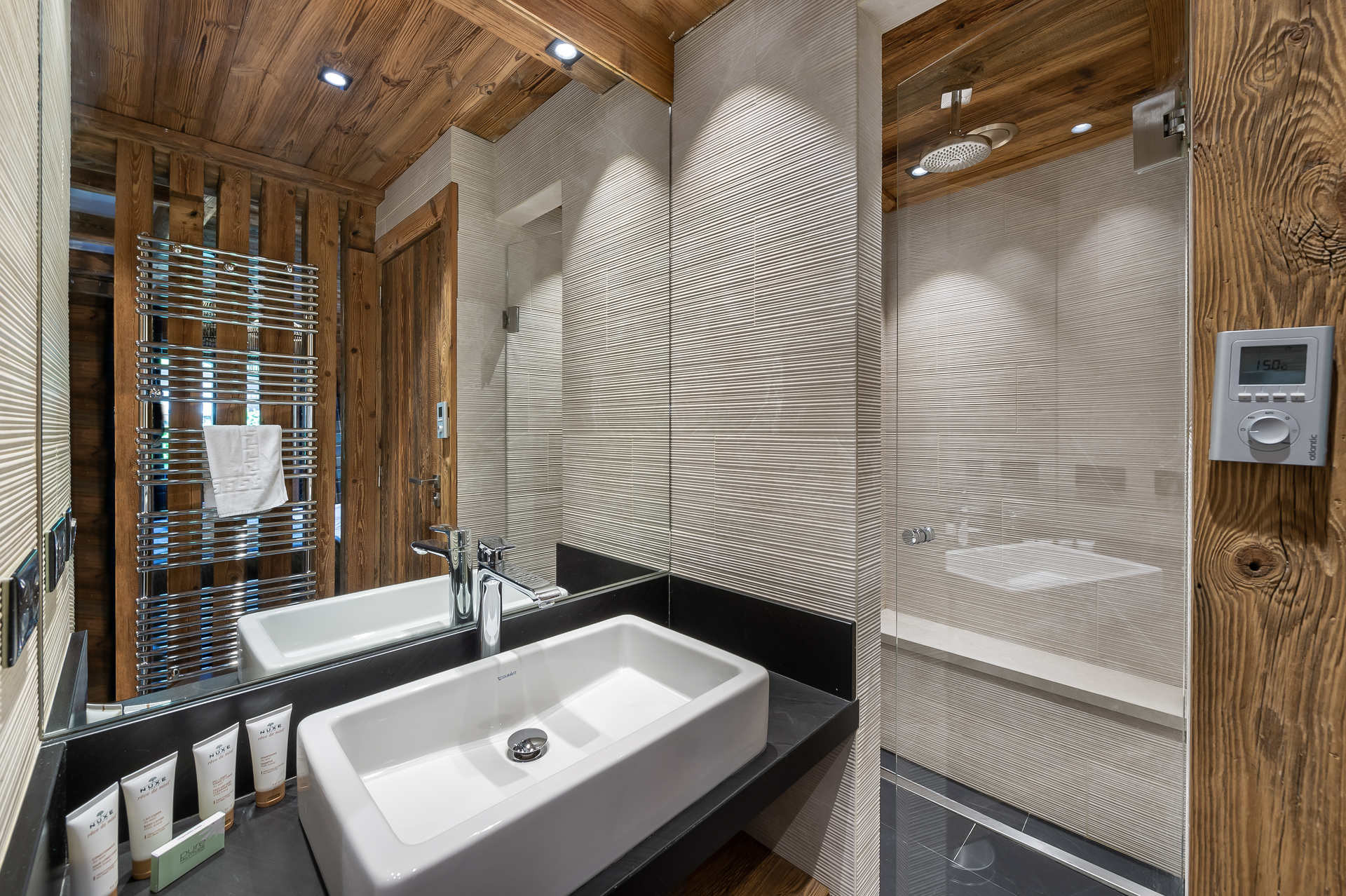 _lv_images__lot_0060510956_11_1446817