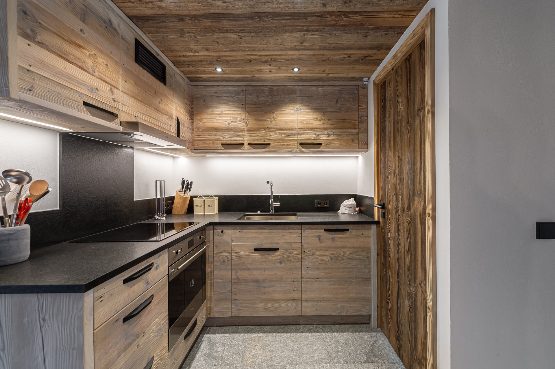 _lv_images__lot_0060510961_06_1446700