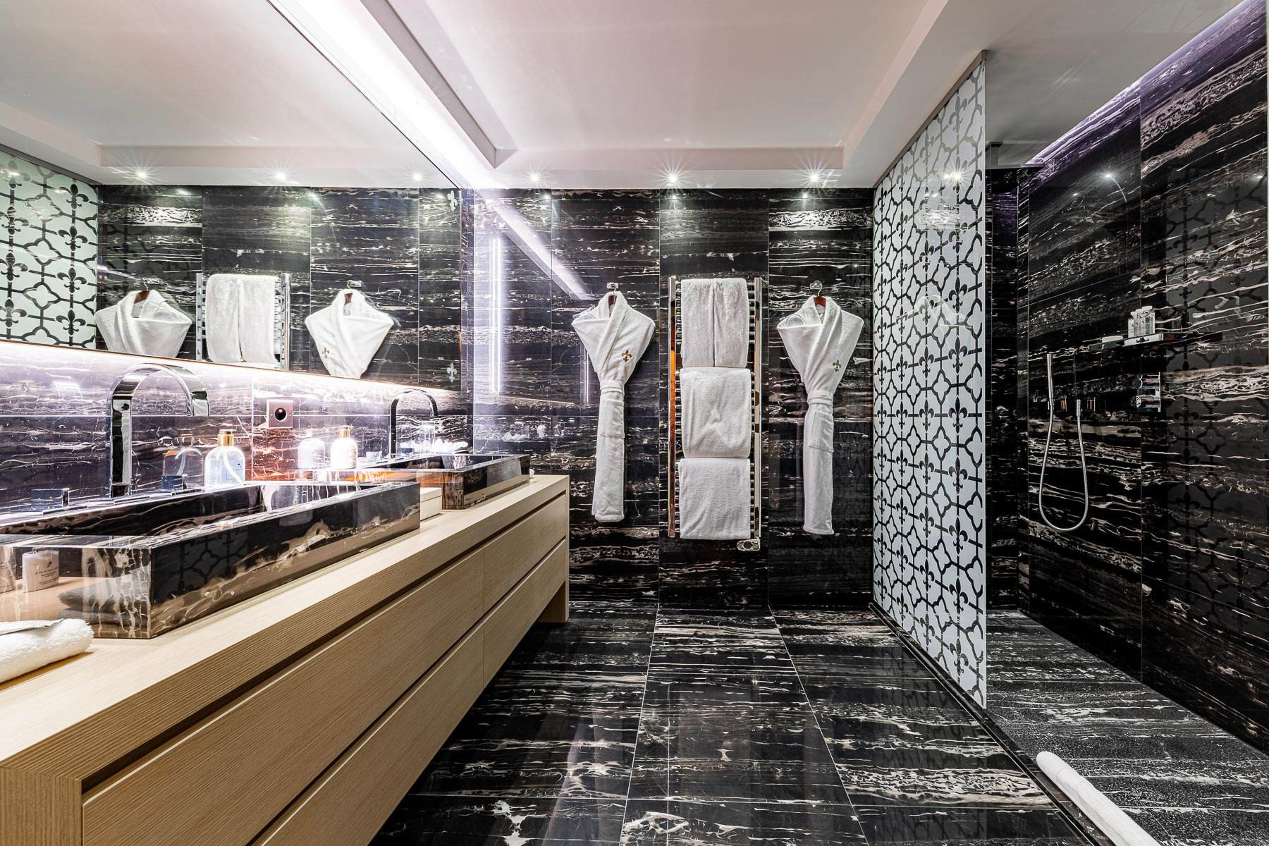 _lv_images__lot_0060511000_08_1445744