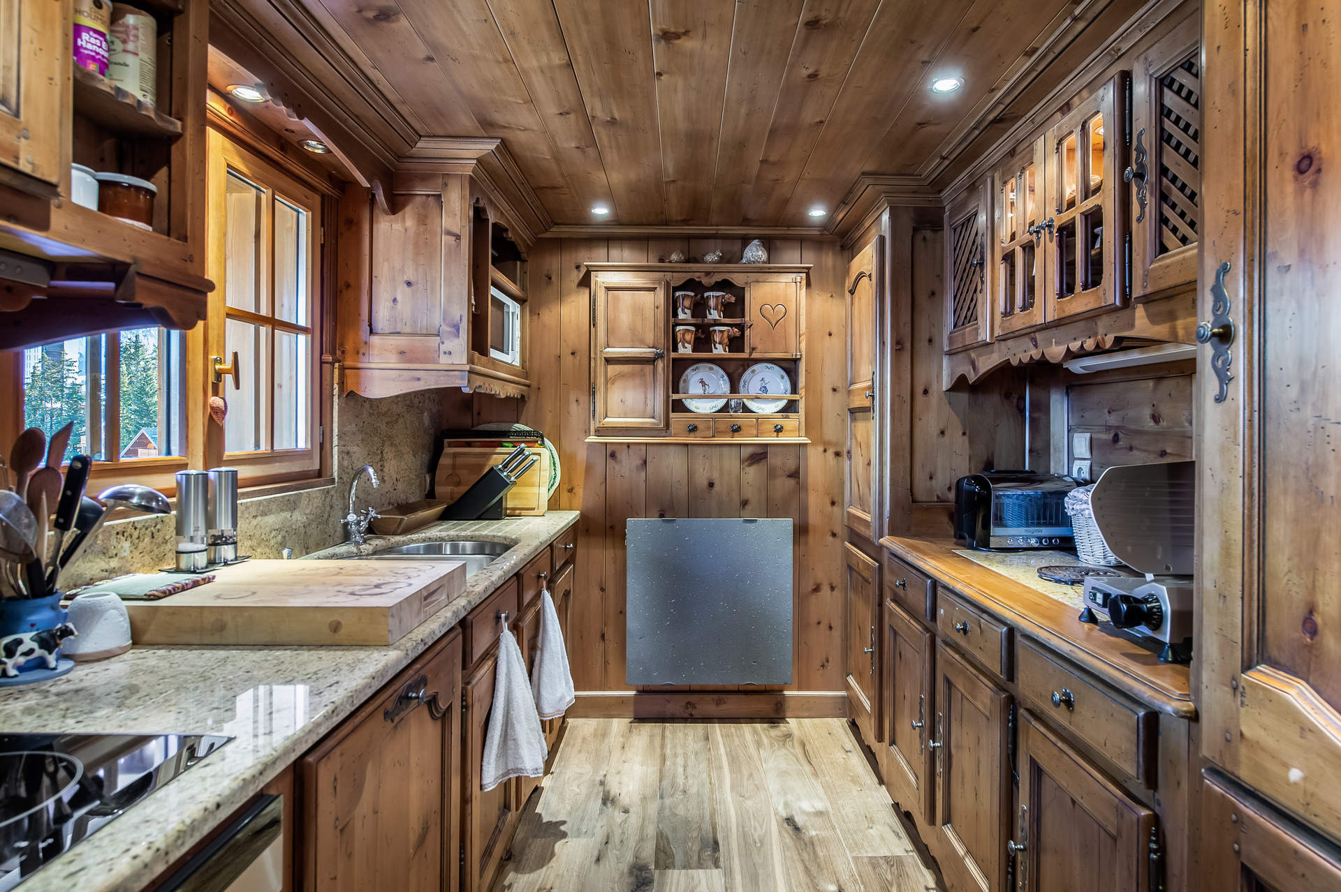 _lv_images__lot_0060511105_04_1448641