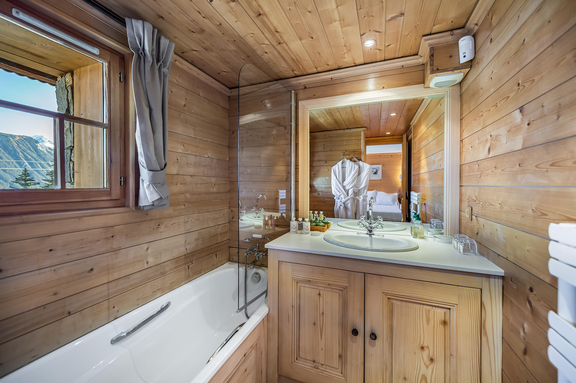 _lv_images__lot_0060511105_07_1448644