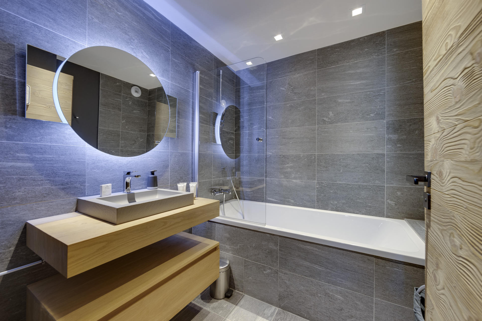 _lv_images__lot_0060511346_13_1447293