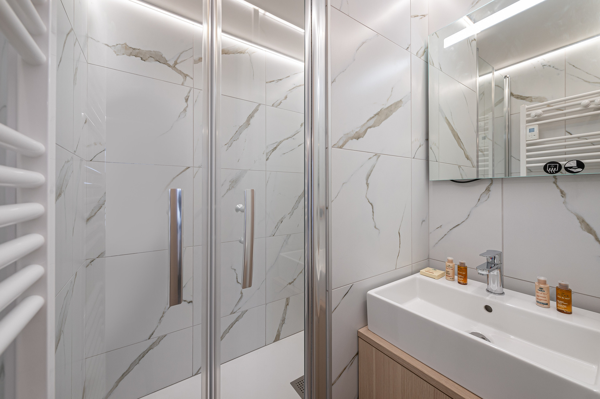 _lv_images__lot_0060511349_06_1448825