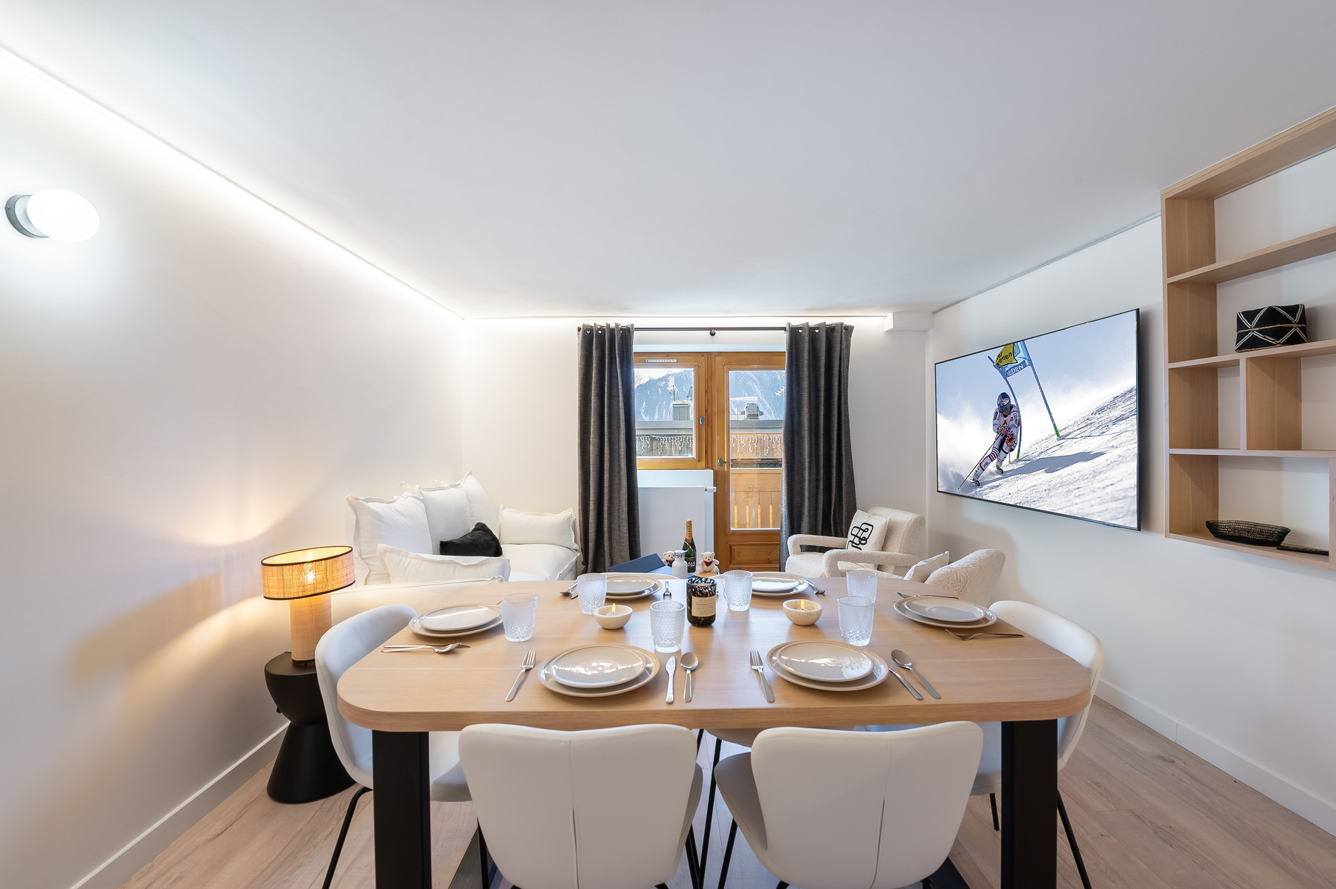 _lv_images__lot_0060511349_09_1448828