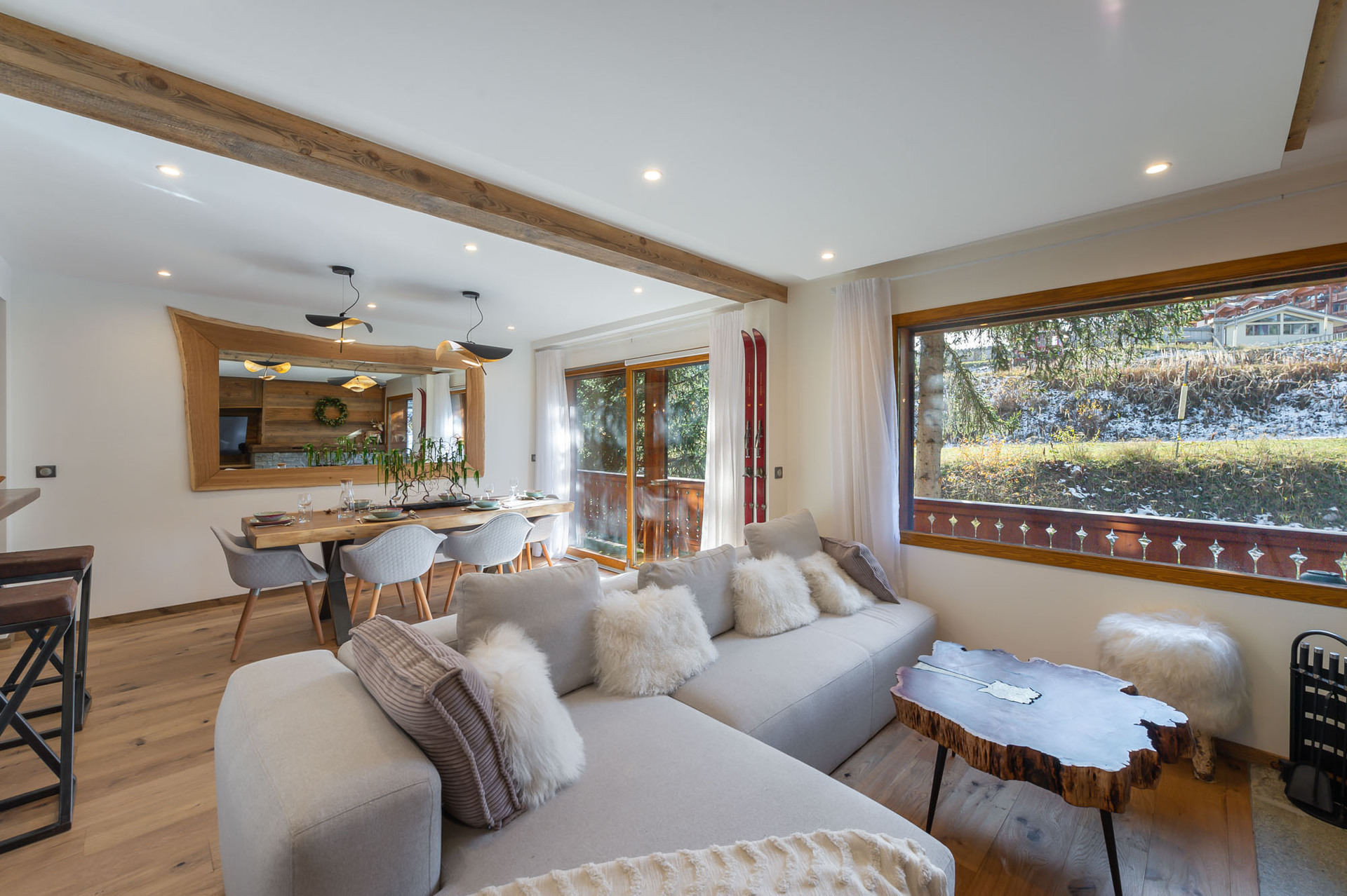 _lv_images__lot_0060511369_01_1448927