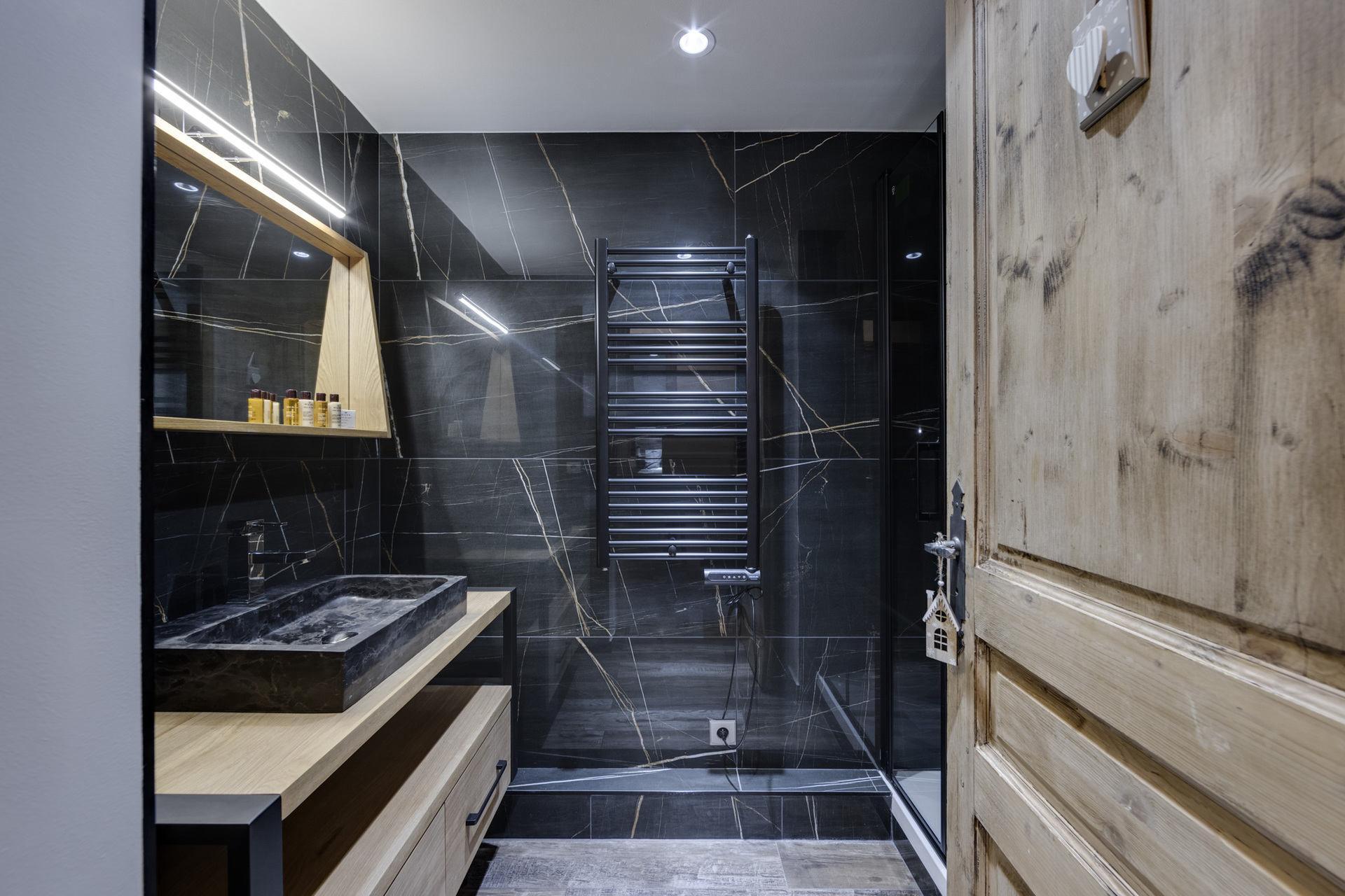 _lv_images__lot_0074061461_12_1447855