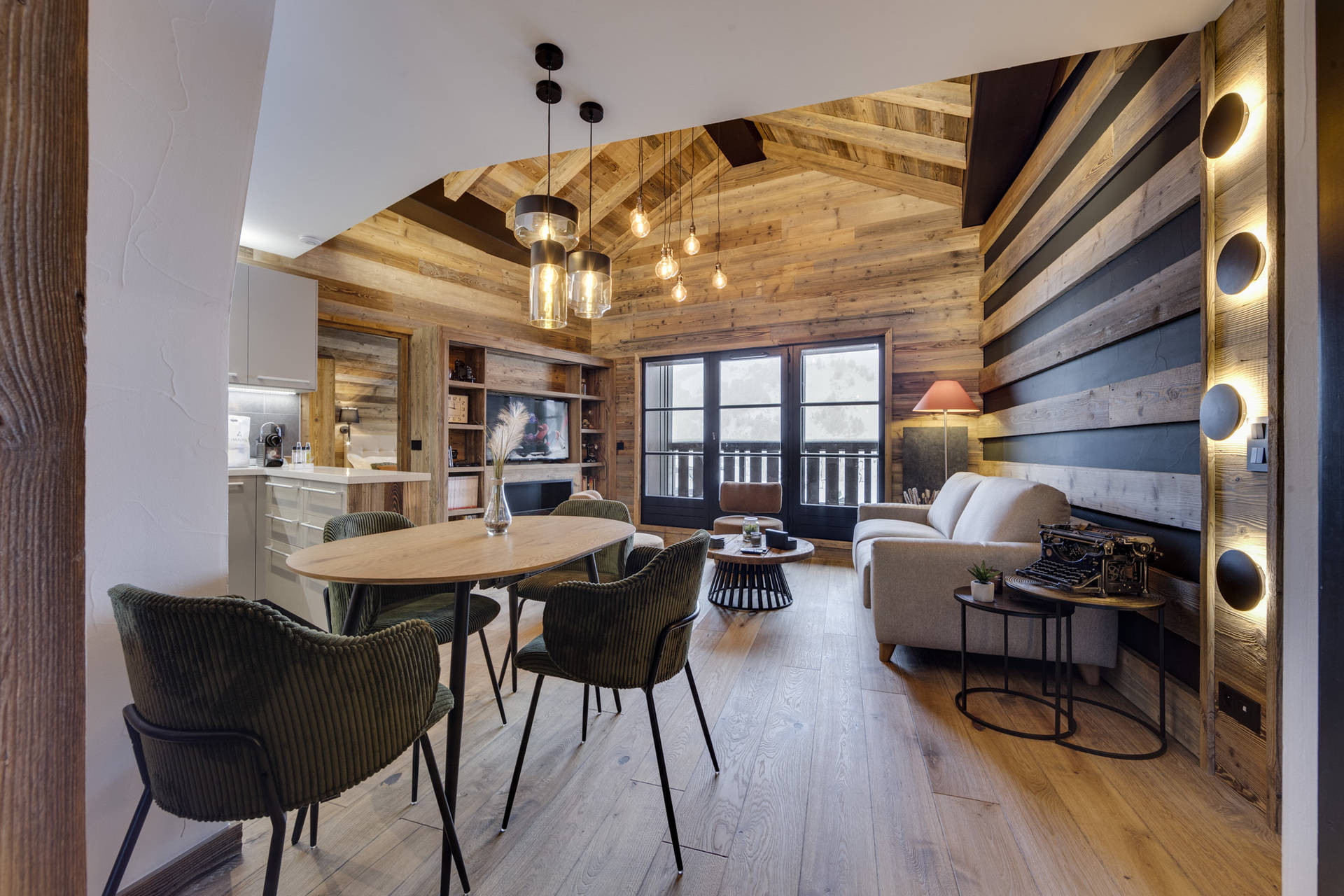 _lv_images__lot_0074061473_13_1447841