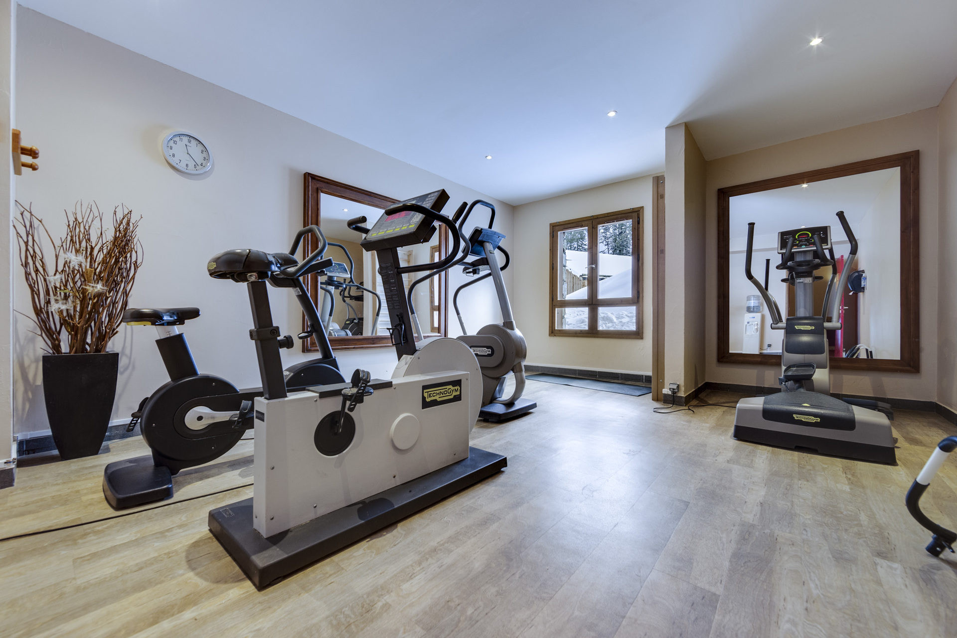 _lv_images__lot_0074061527_15_1447726