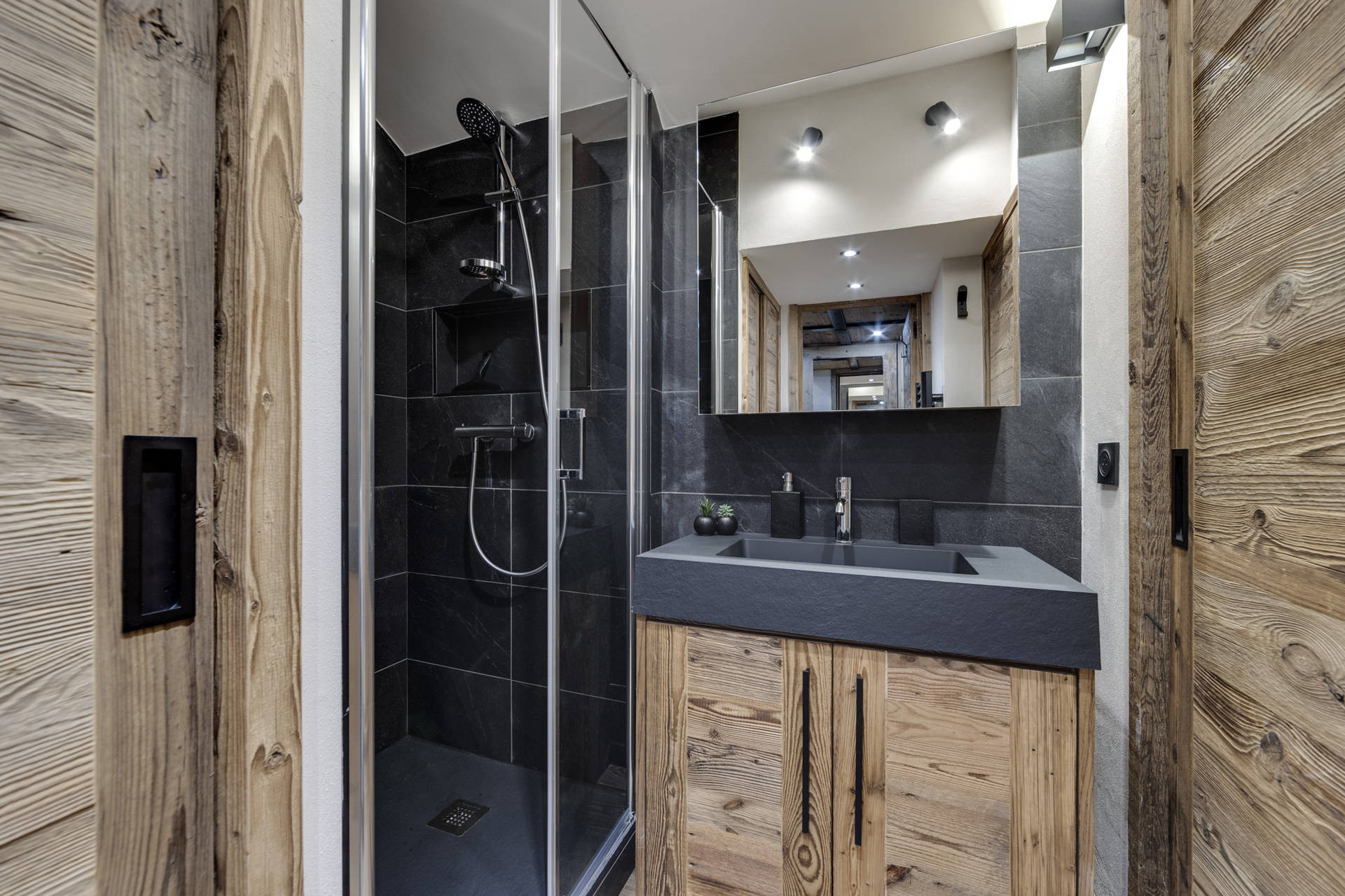 _lv_images__lot_0074061562_08_1446954