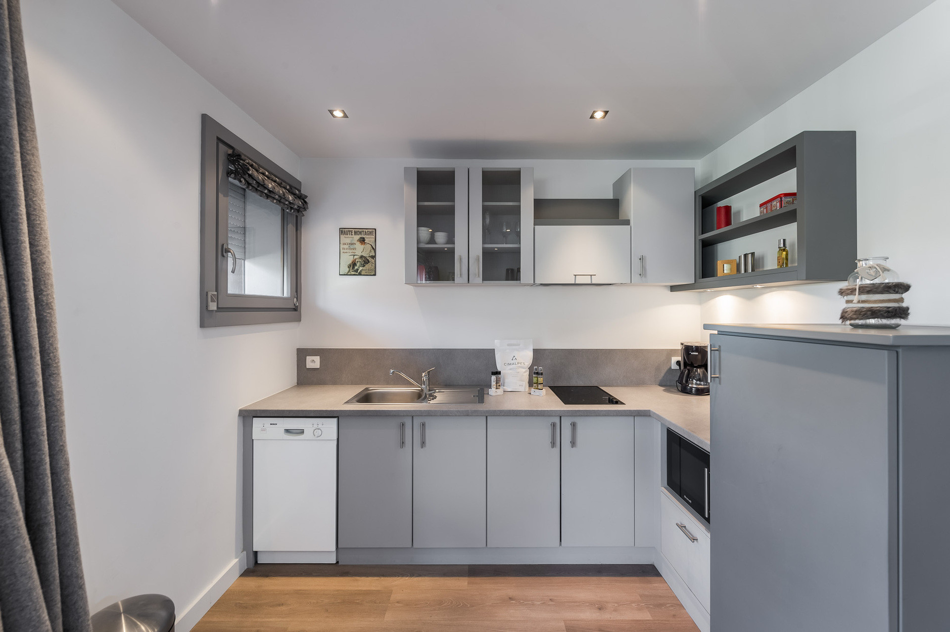 _lv_images__lot_0074061596_07_1445496