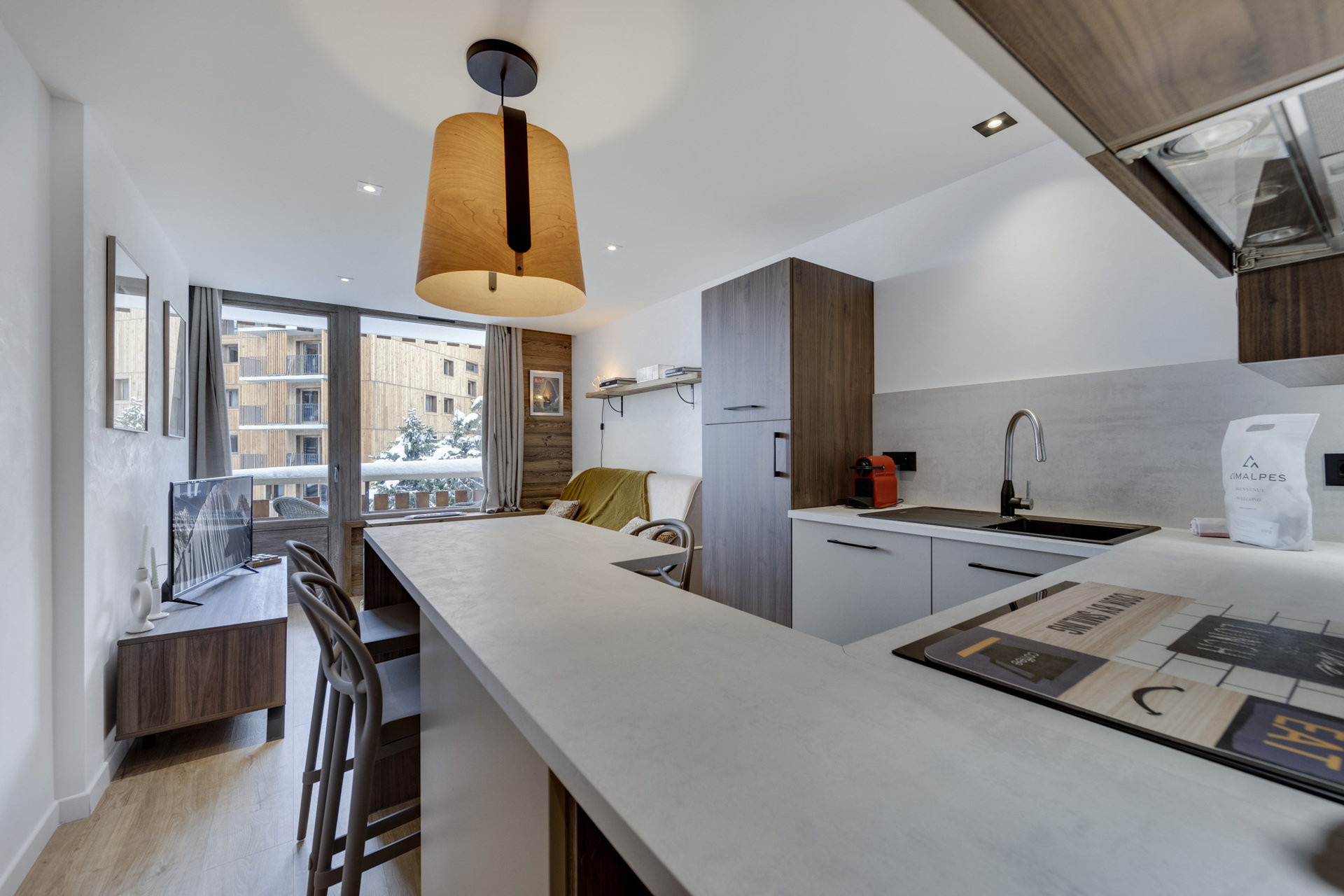 _lv_images__lot_0074061710_05_1446998