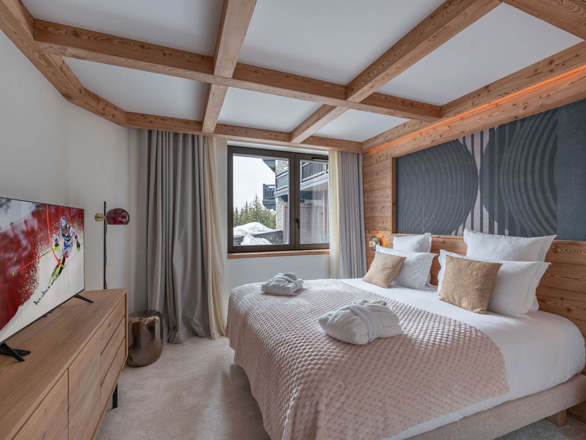 _lv_images__lot_0074061897_03_1448567