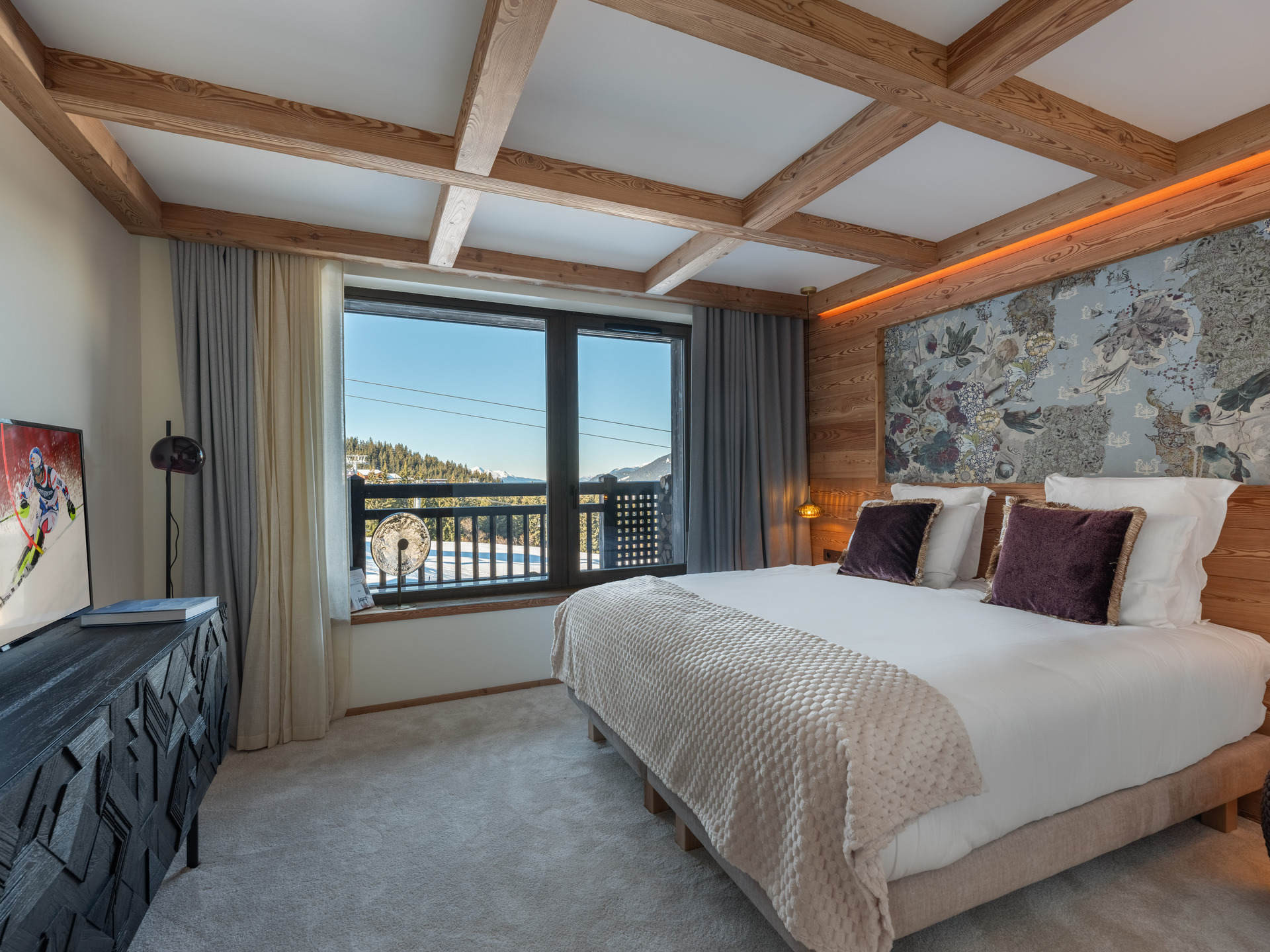 _lv_images__lot_0074061903_05_1448886