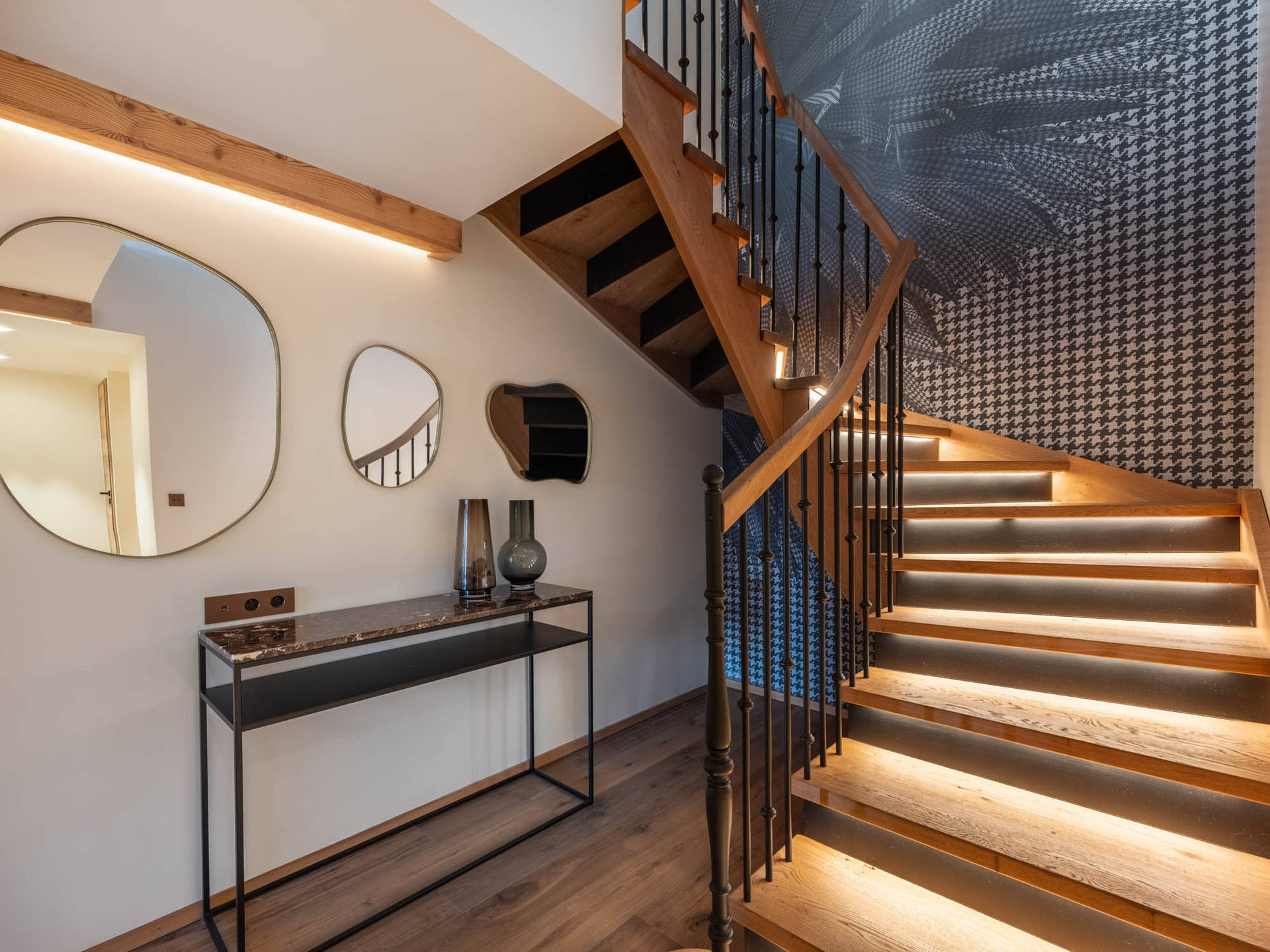 _lv_images__lot_0074061907_06_1448655