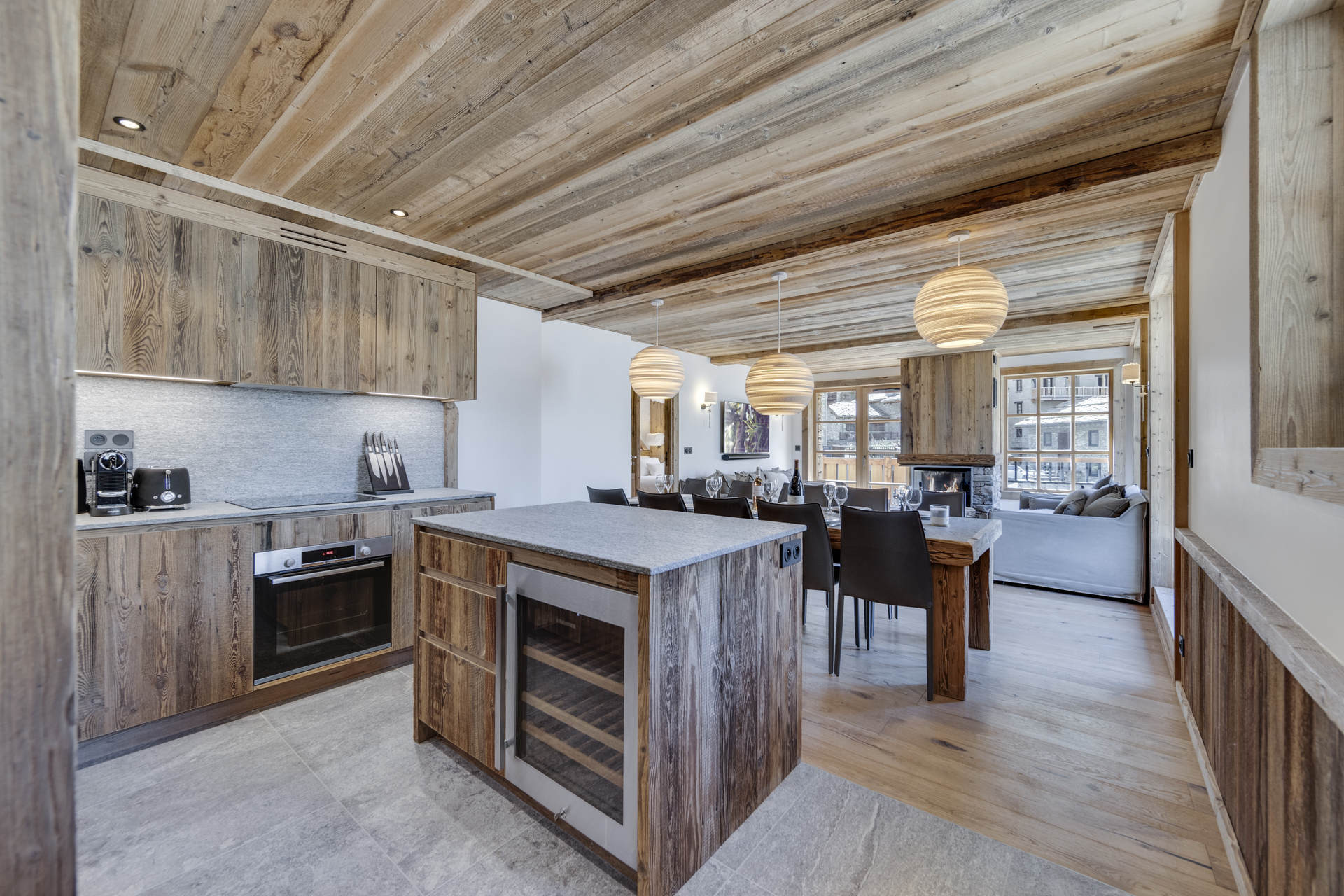 _lv_images__lot_0074061915_06_1446402