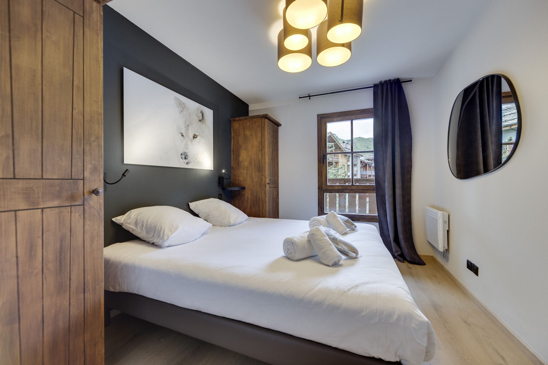 _lv_images__lot_0074061951_05_1447732