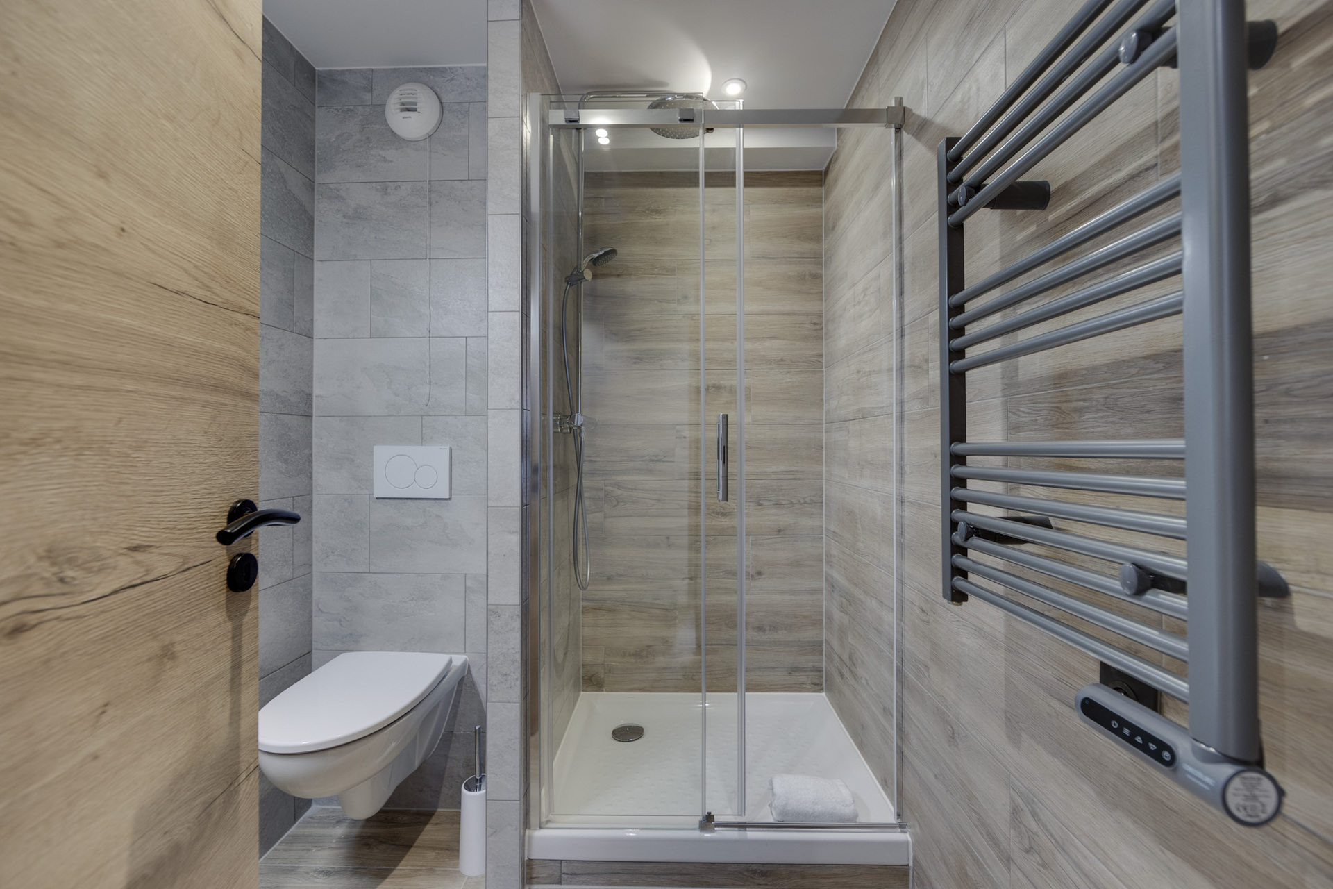 _lv_images__lot_0074061951_06_1447733