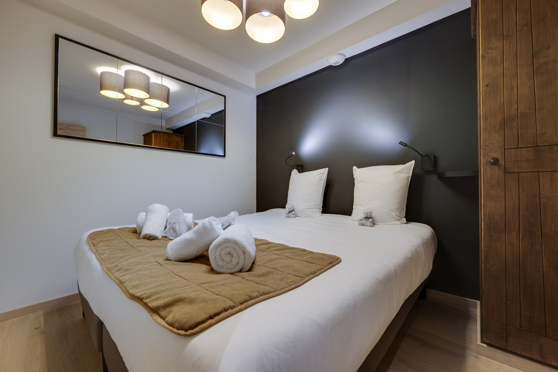 _lv_images__lot_0074061951_09_1447736