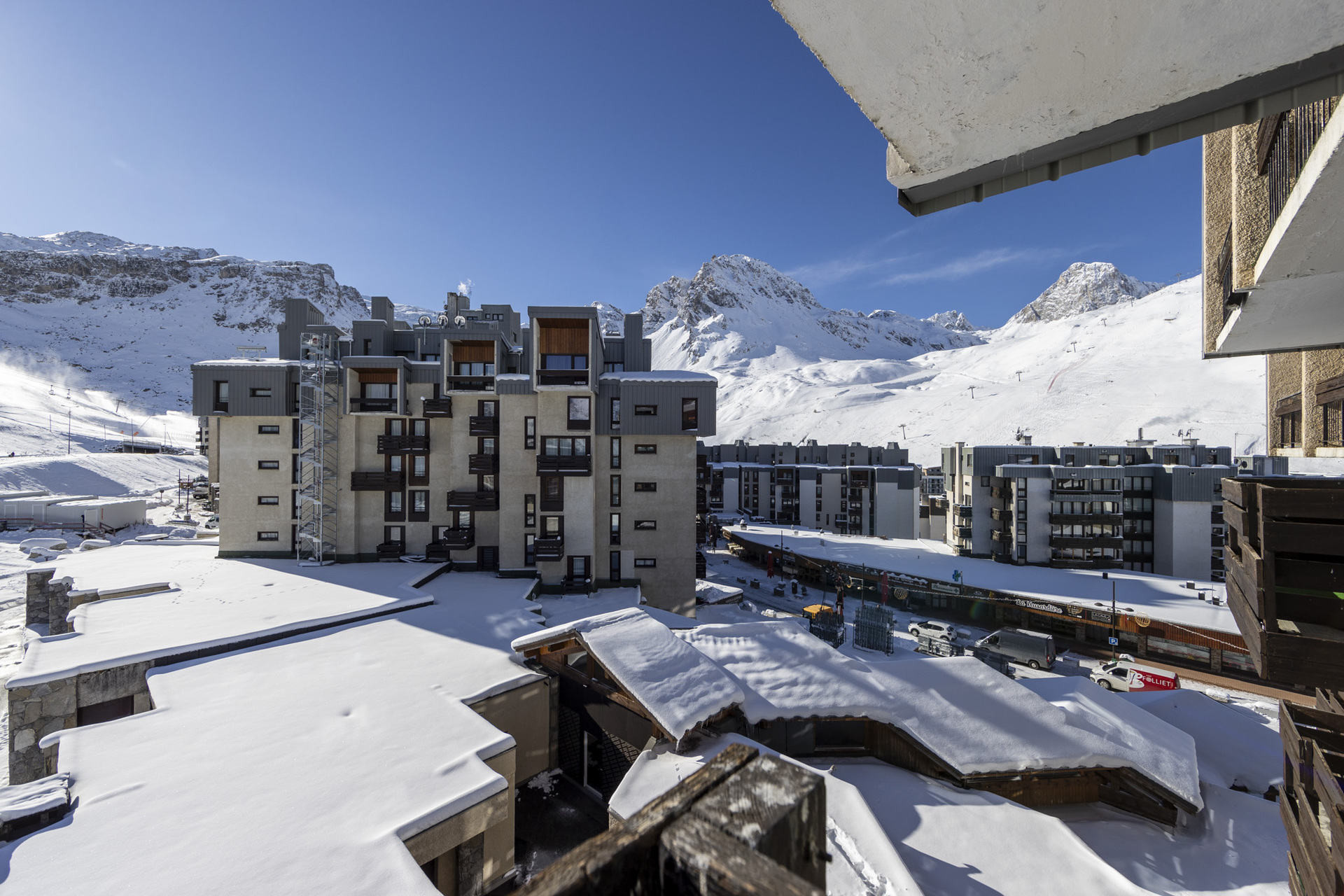 _lv_images__lot_0074061997_11_1447646