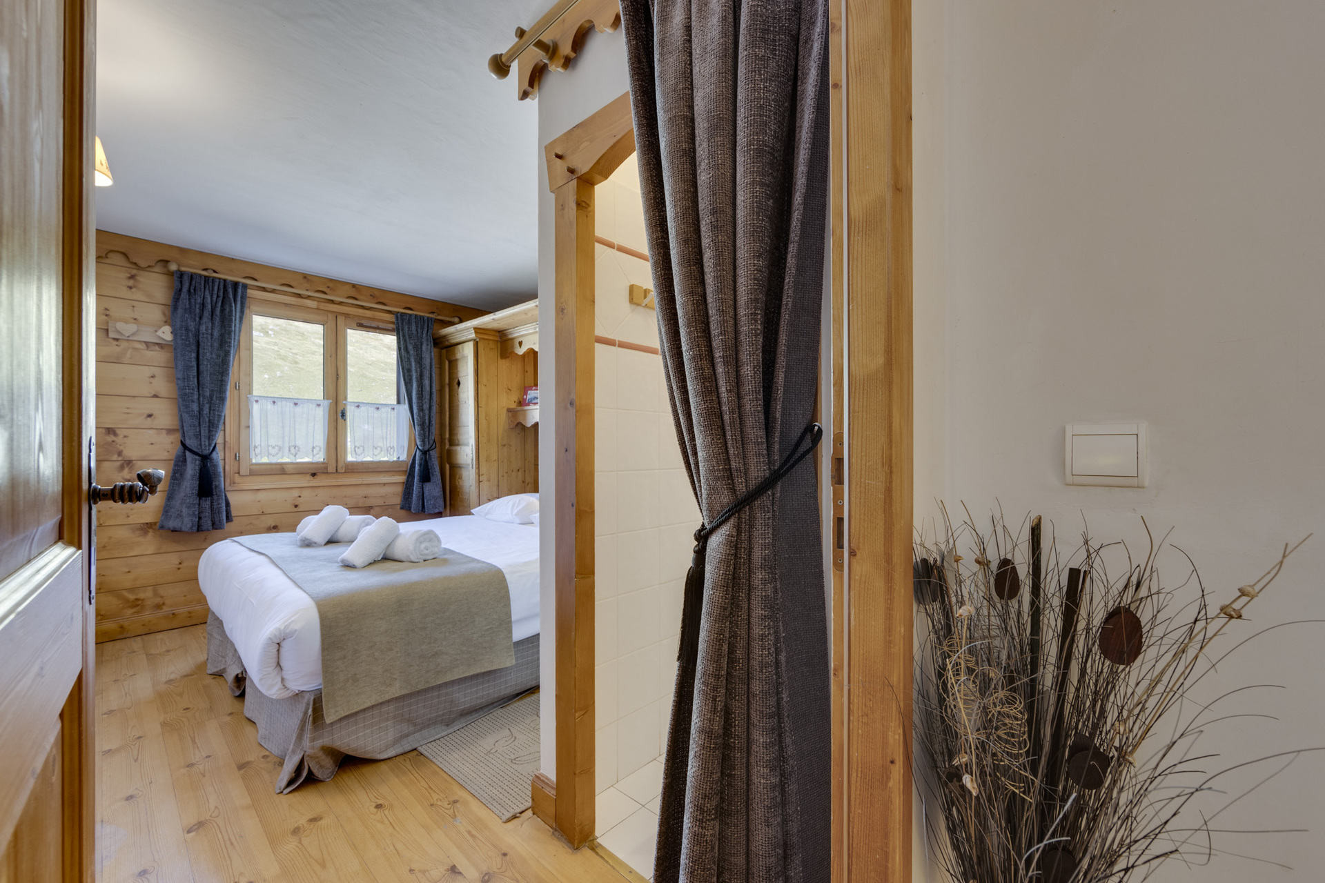 _lv_images__lot_0075230318_08_1447316